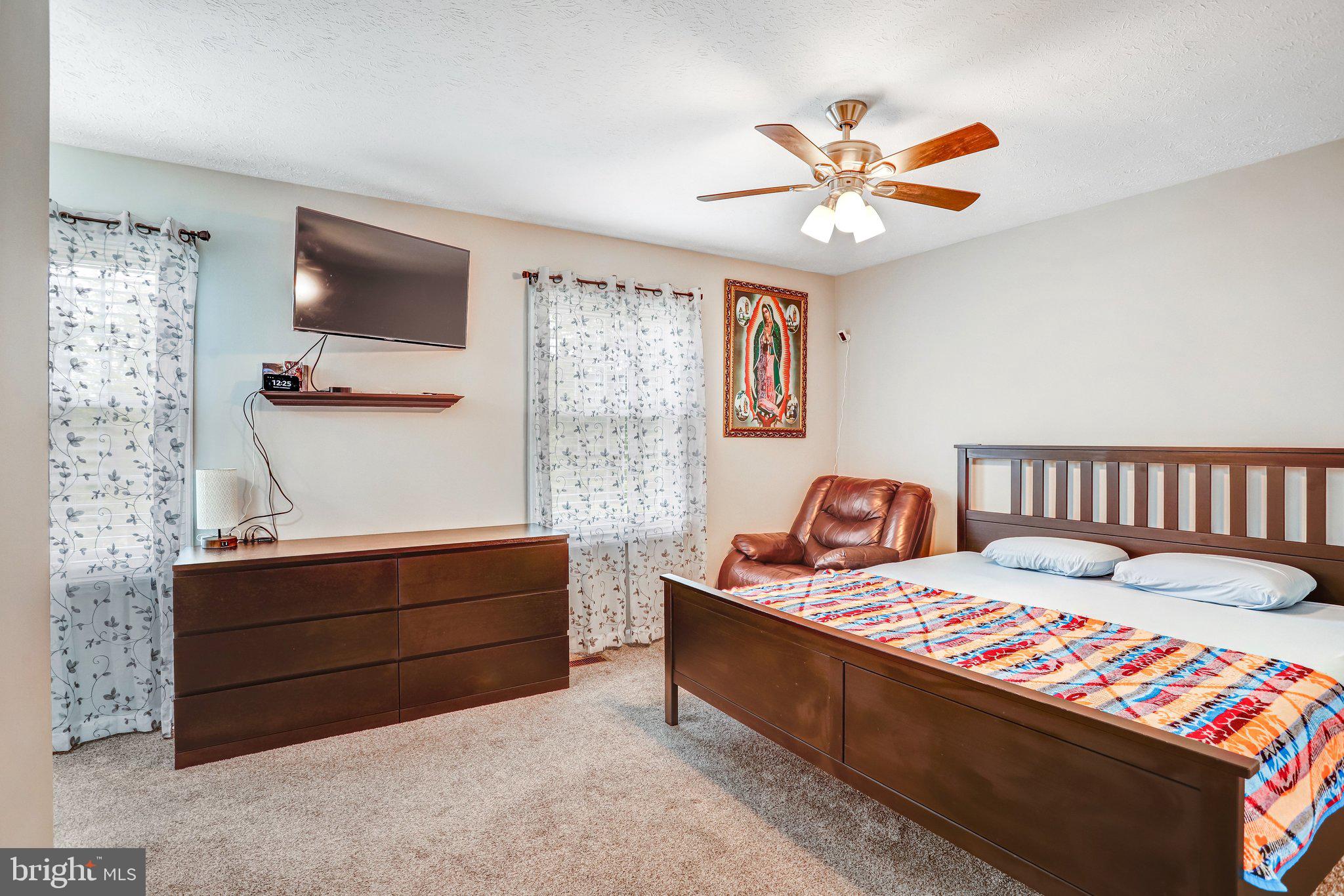 GUNNERS LAKE VILLAGE - Residential