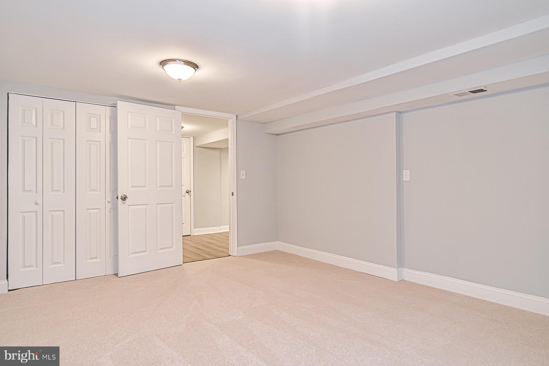 VIRGINIA HILLS - Residential