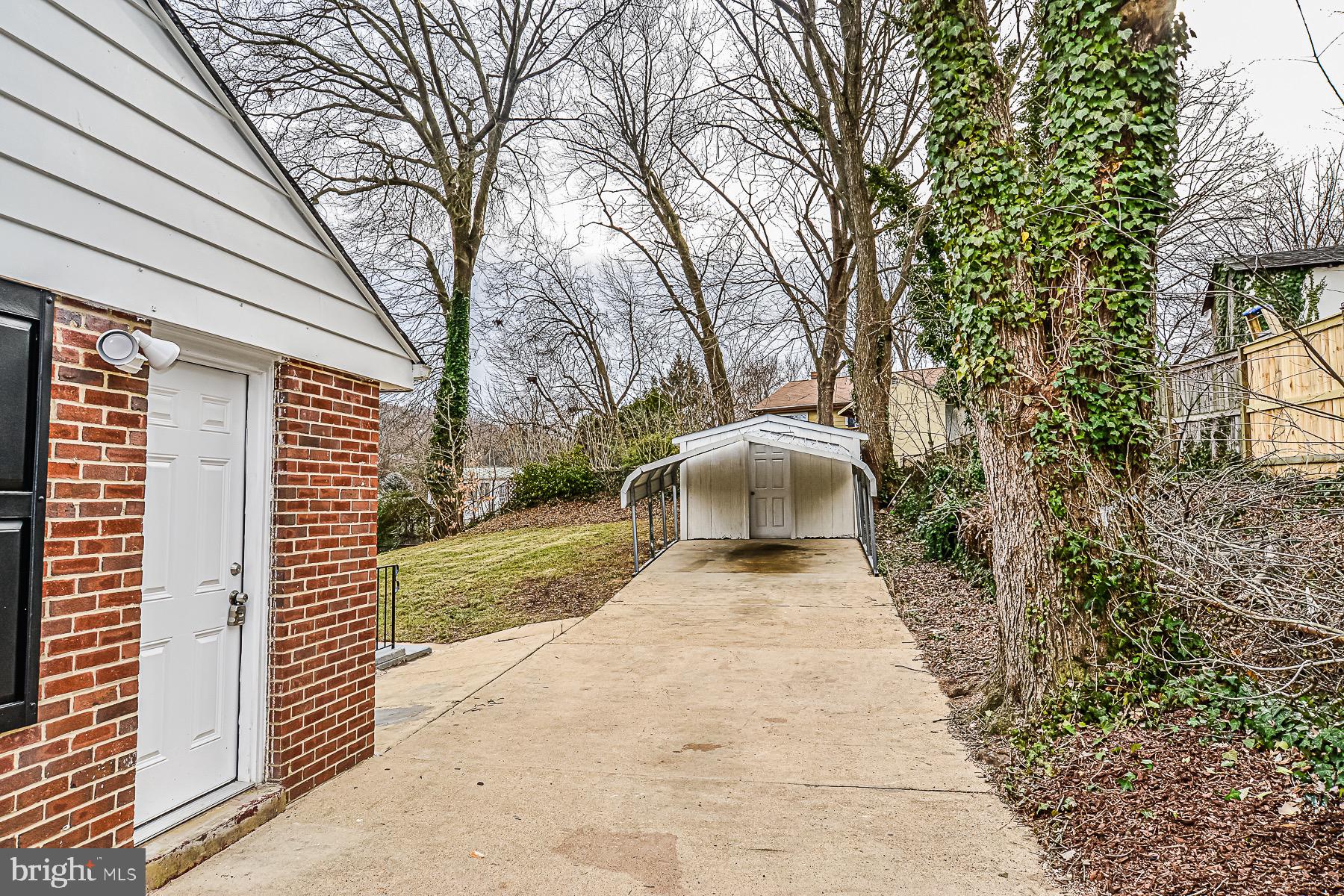 VIRGINIA HILLS - Residential