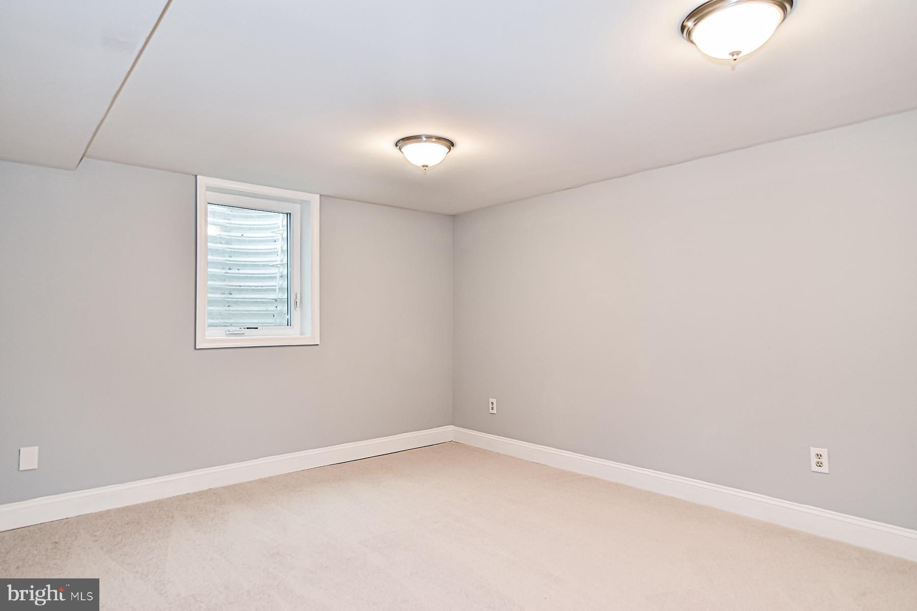 VIRGINIA HILLS - Residential