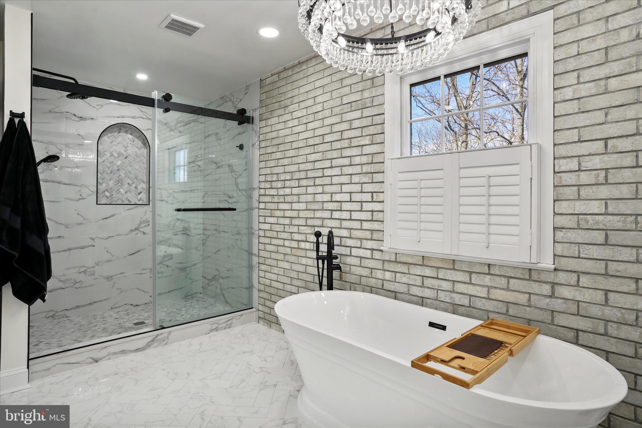 MCGUIRE HILLS - Residential