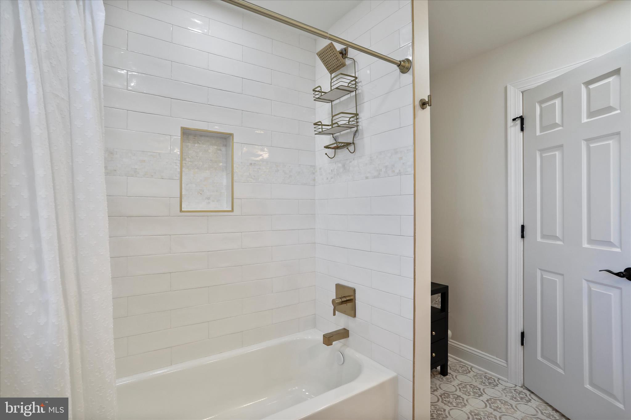 MCGUIRE HILLS - Residential