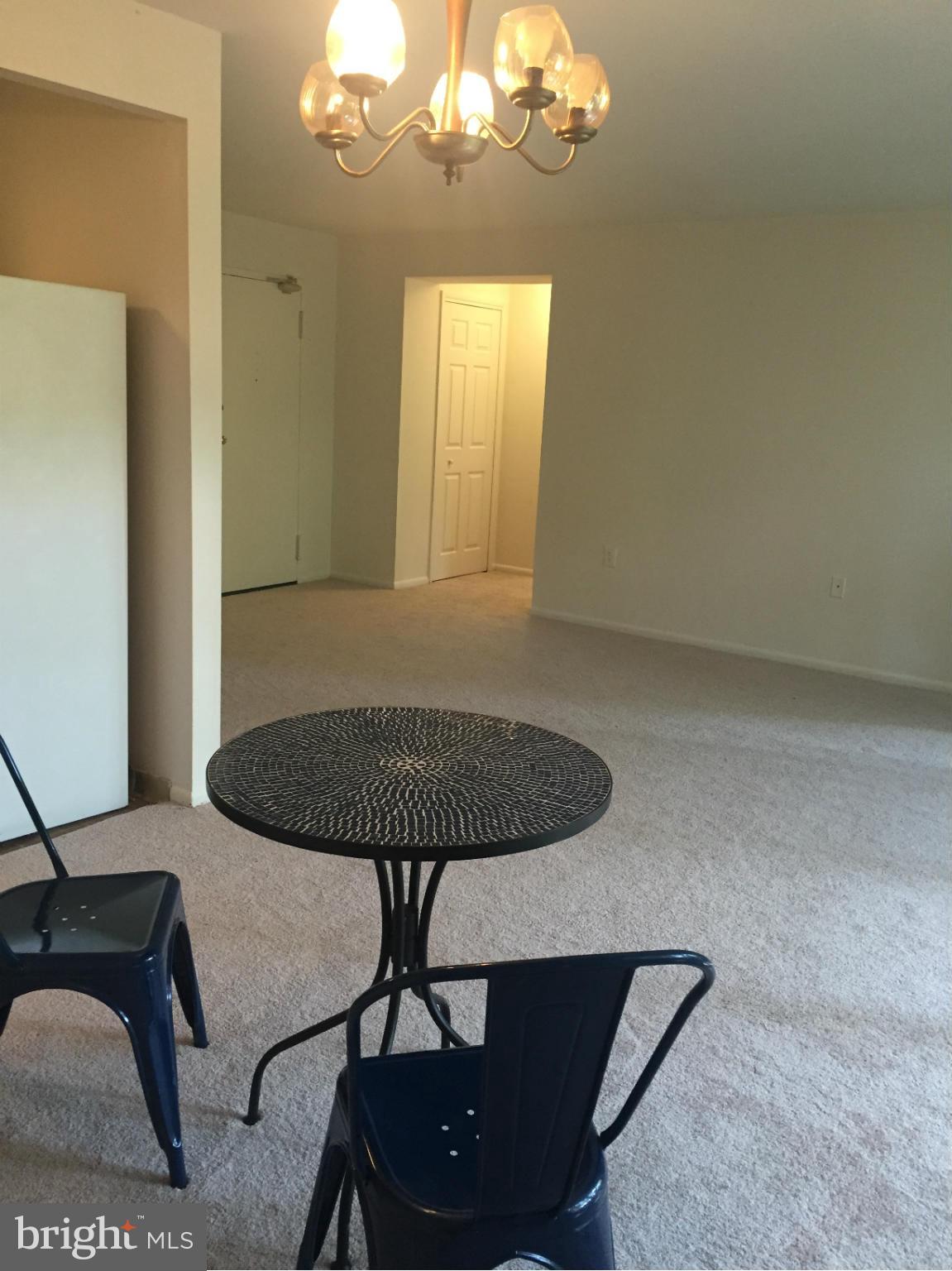 IVYMOUNT COURT - Residential Lease