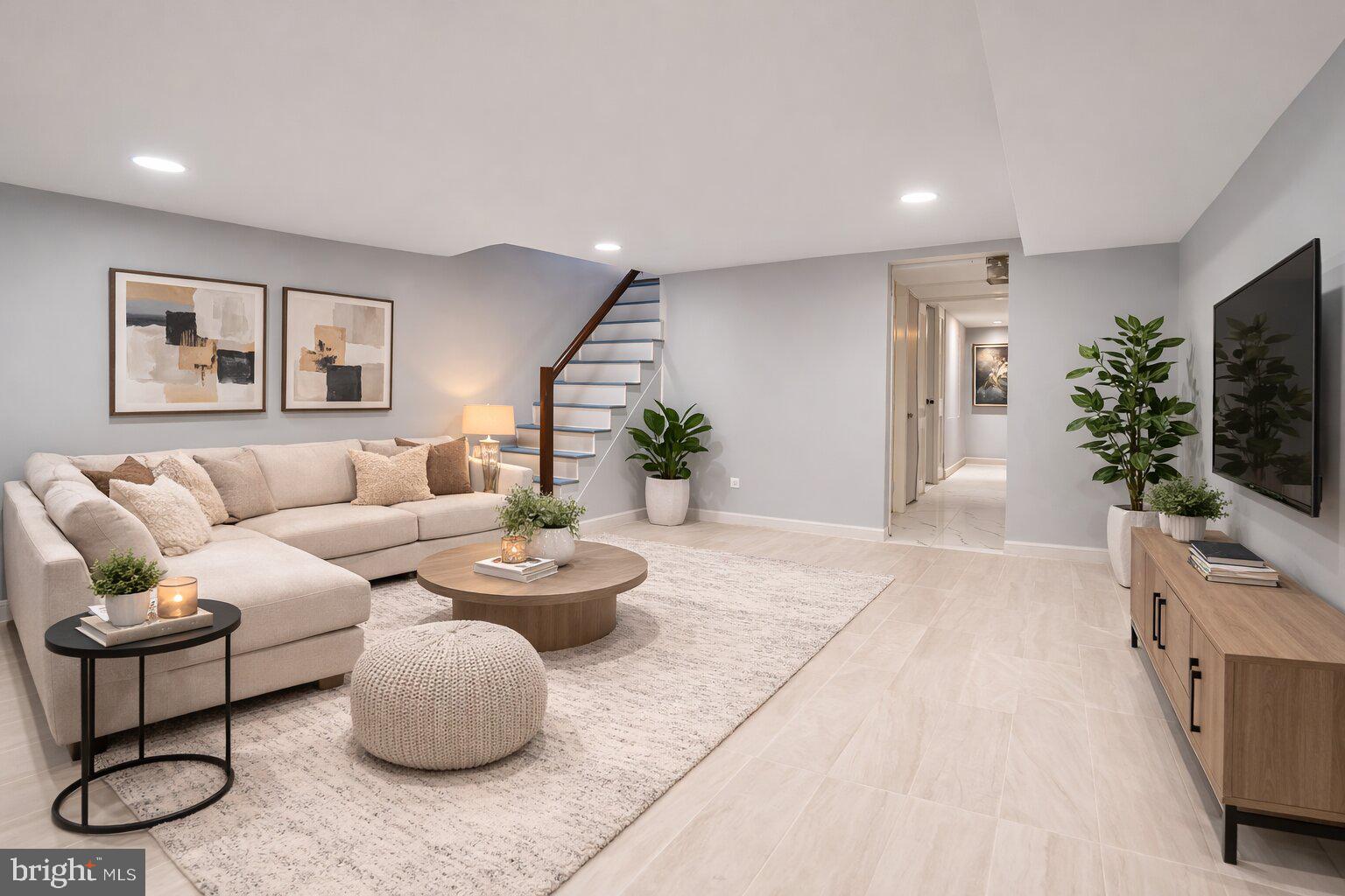 LAWNCREST - Residential