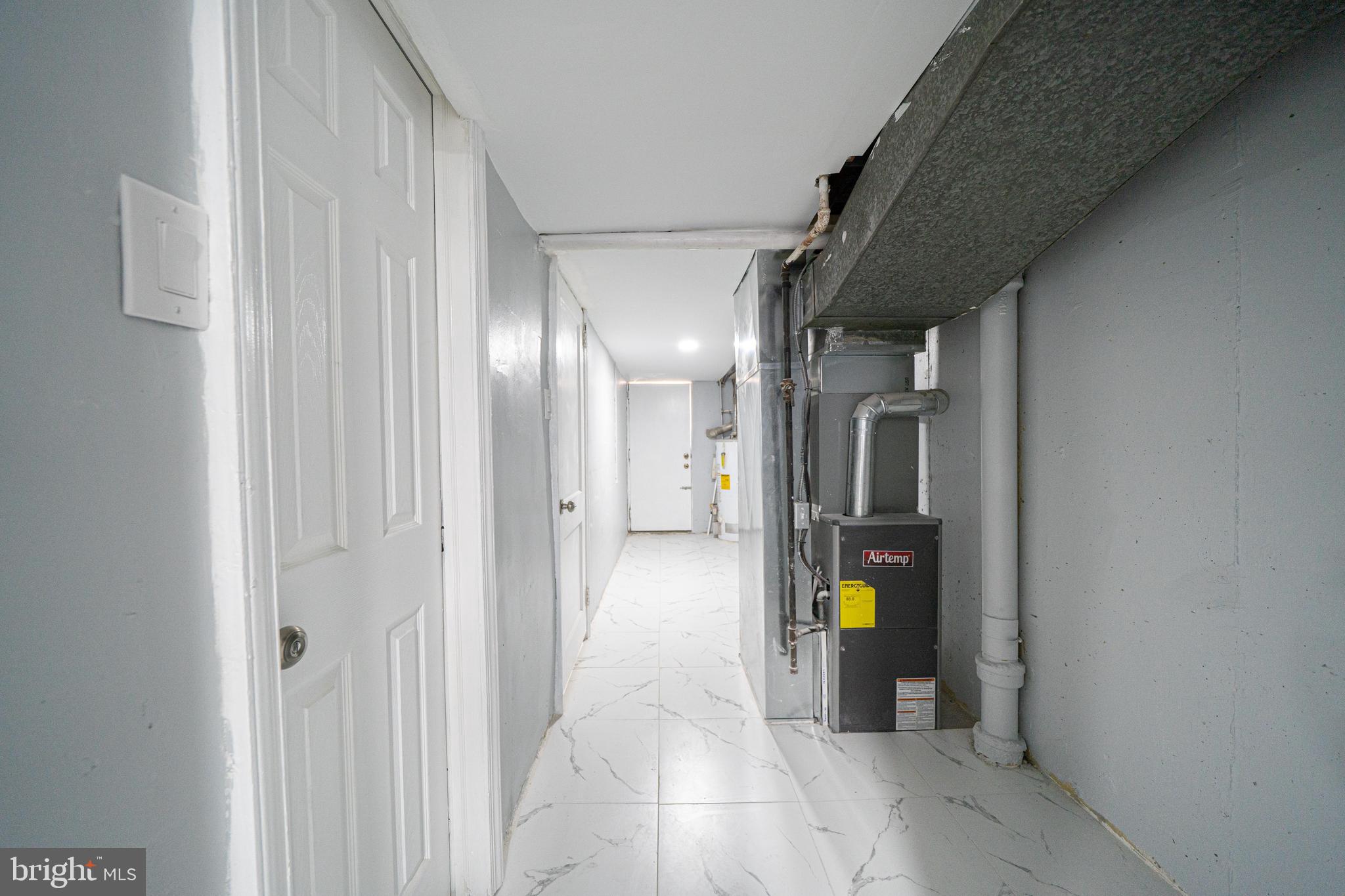 LAWNCREST - Residential