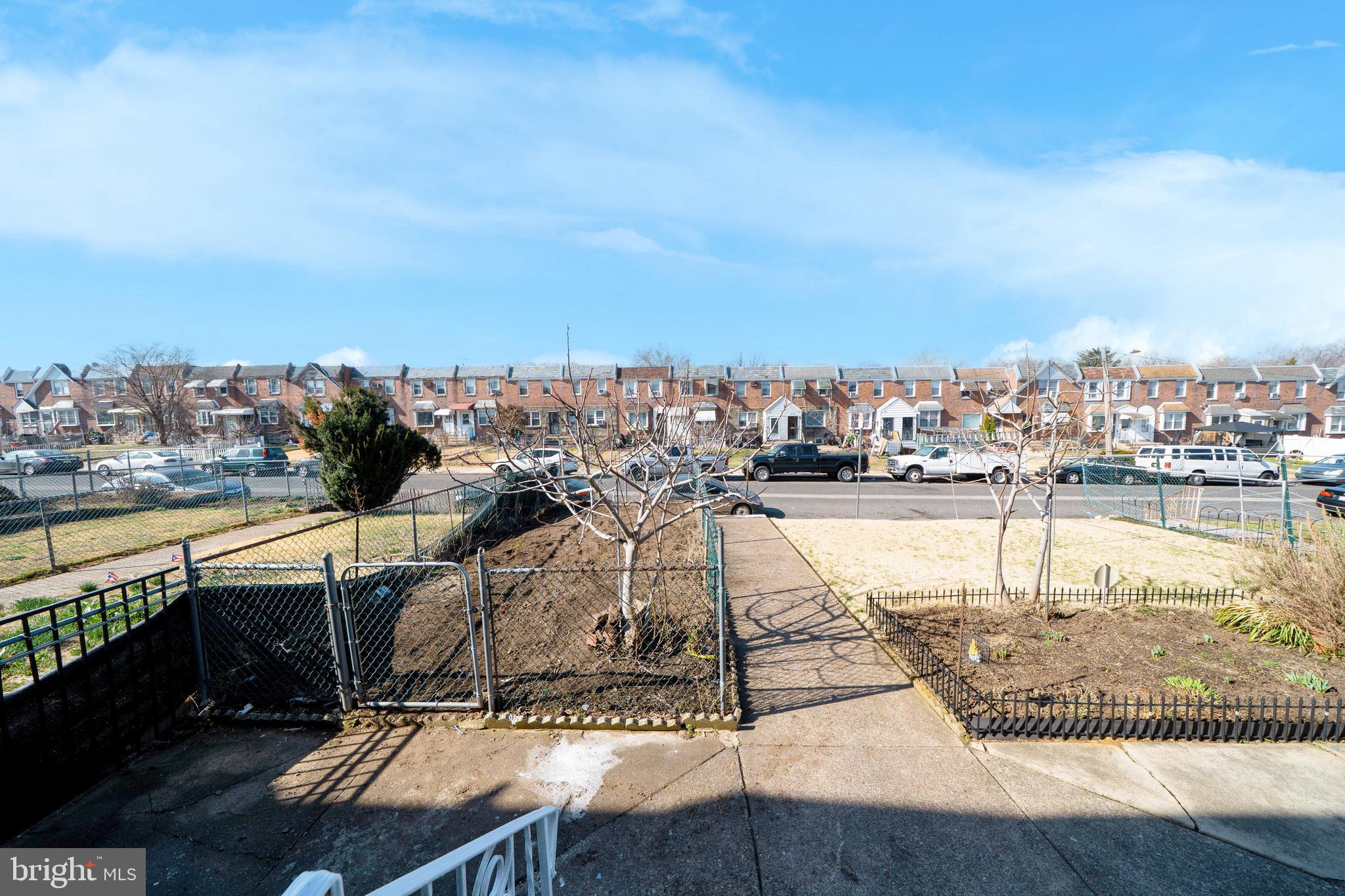 LAWNCREST - Residential