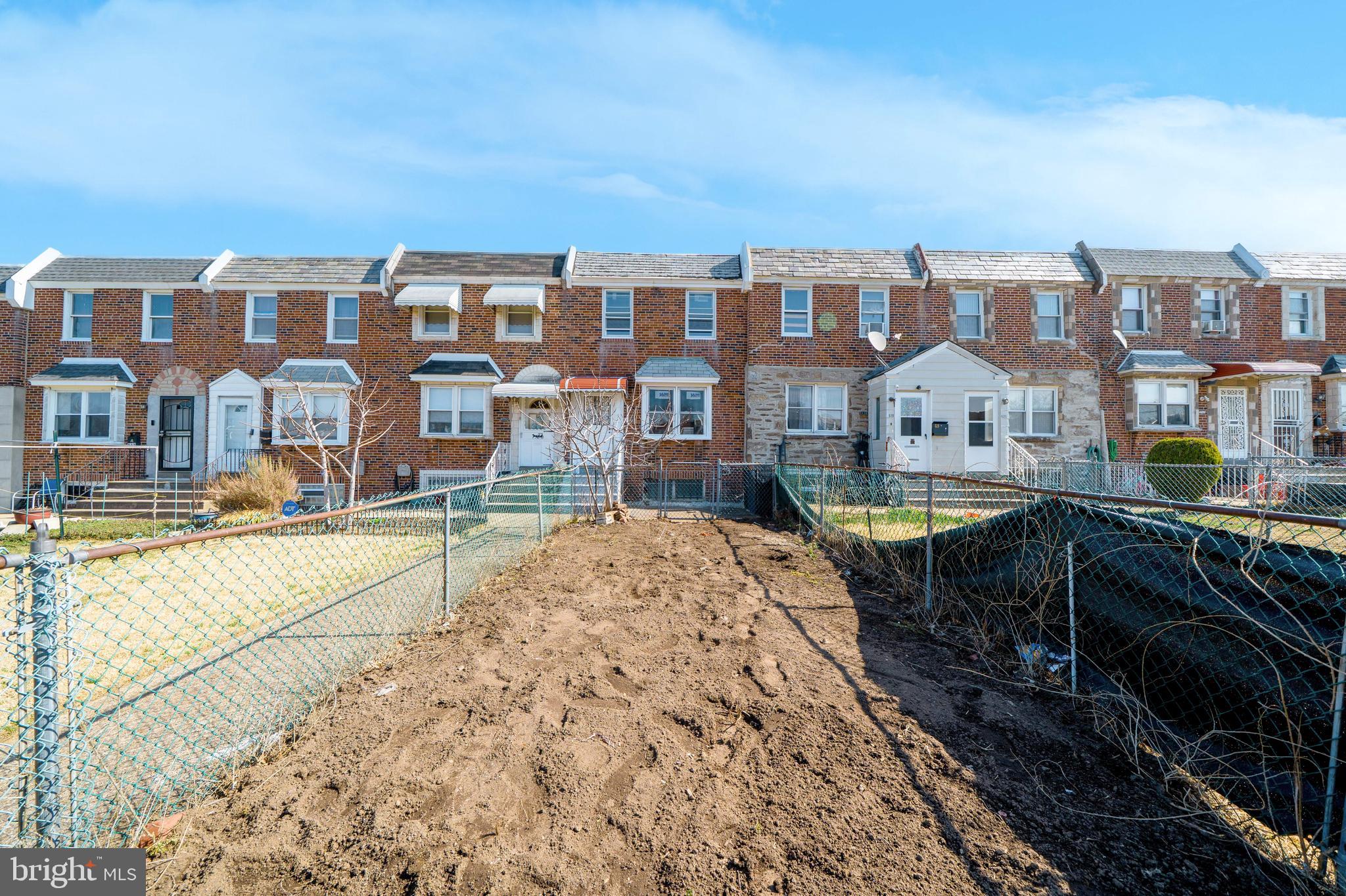 LAWNCREST - Residential