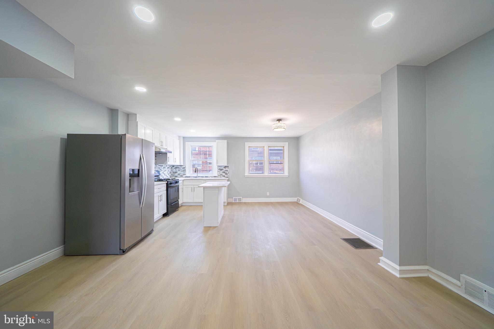 LAWNCREST - Residential