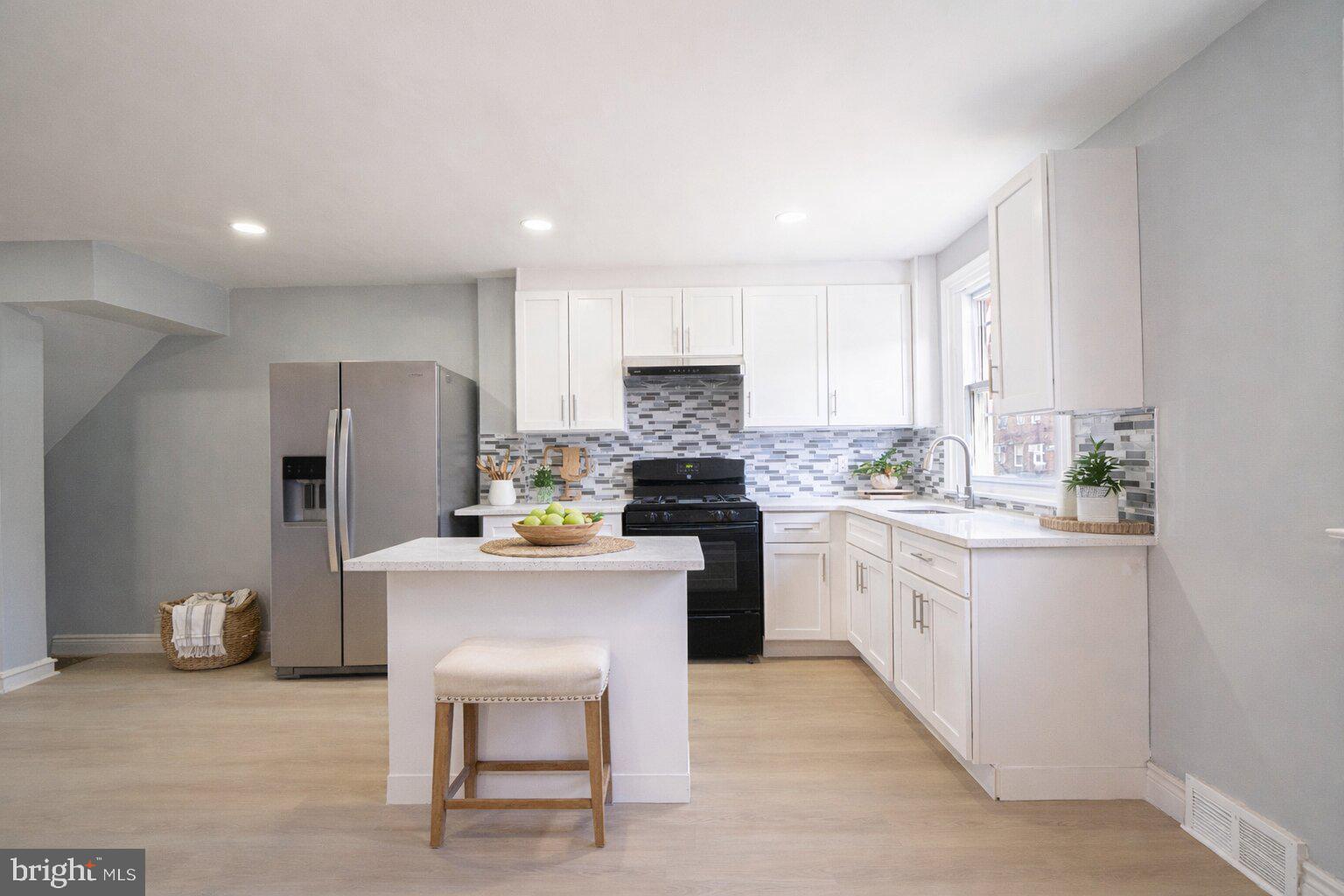 LAWNCREST - Residential