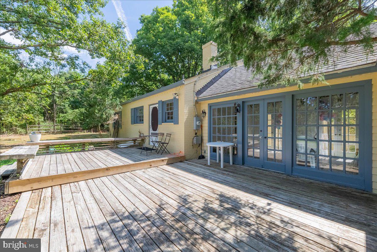 DARNESTOWN OUTSIDE - Residential