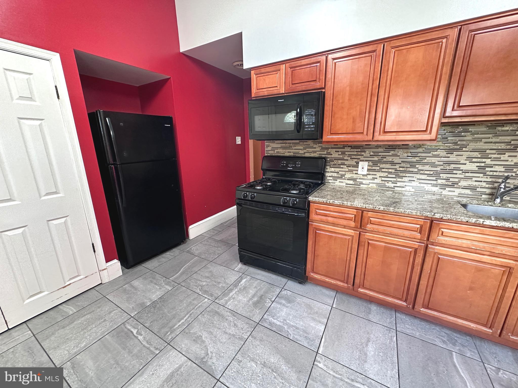 PINE VALLEY - Residential