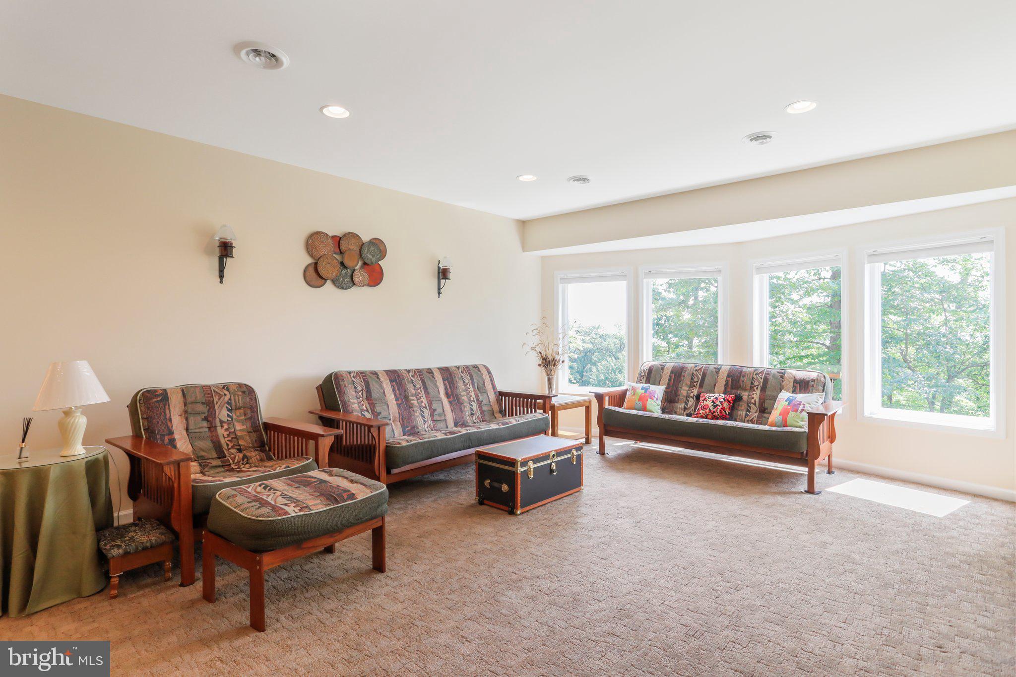 THE WOODS - Residential