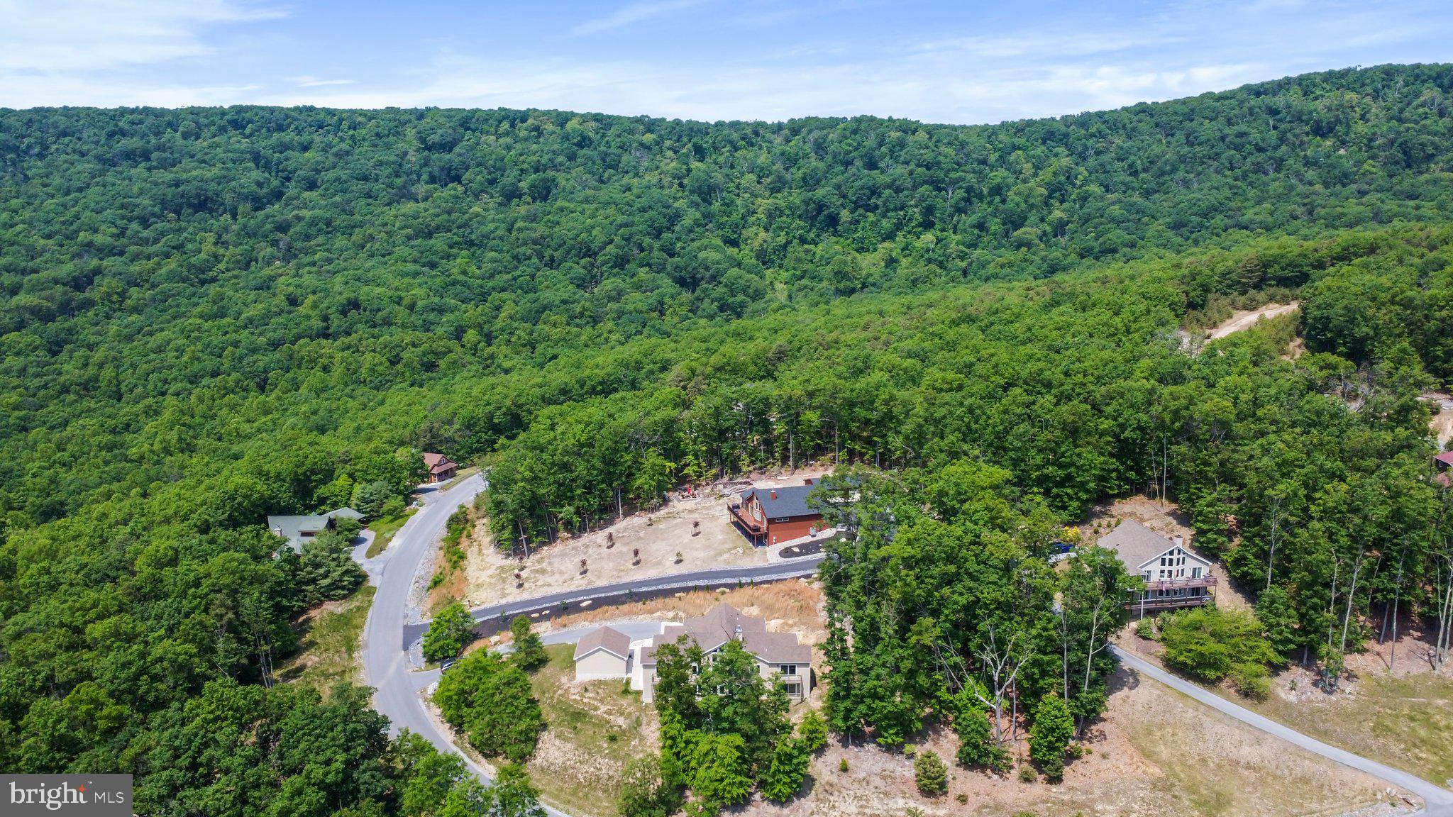 THE WOODS - Residential