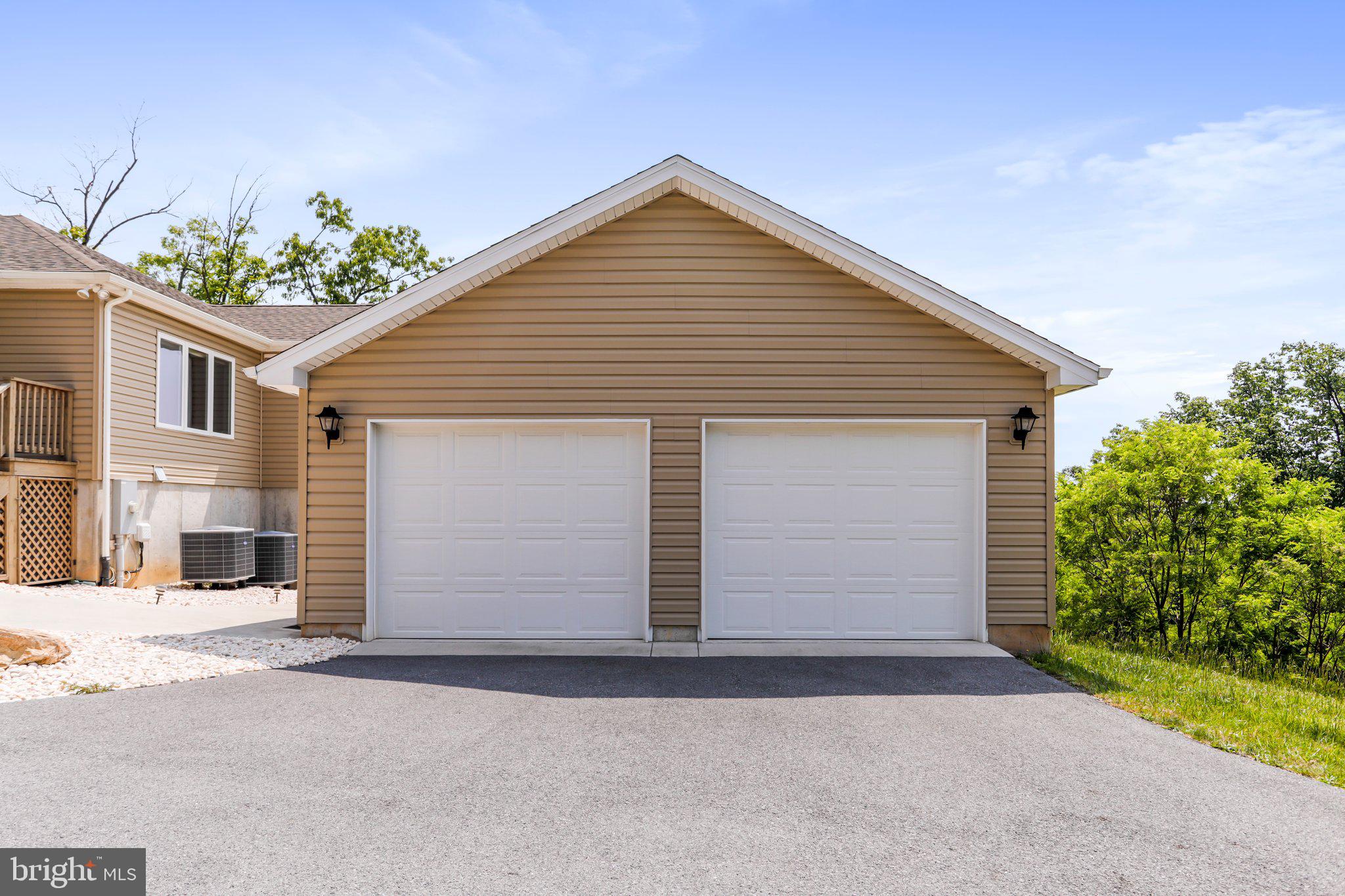 THE WOODS - Residential