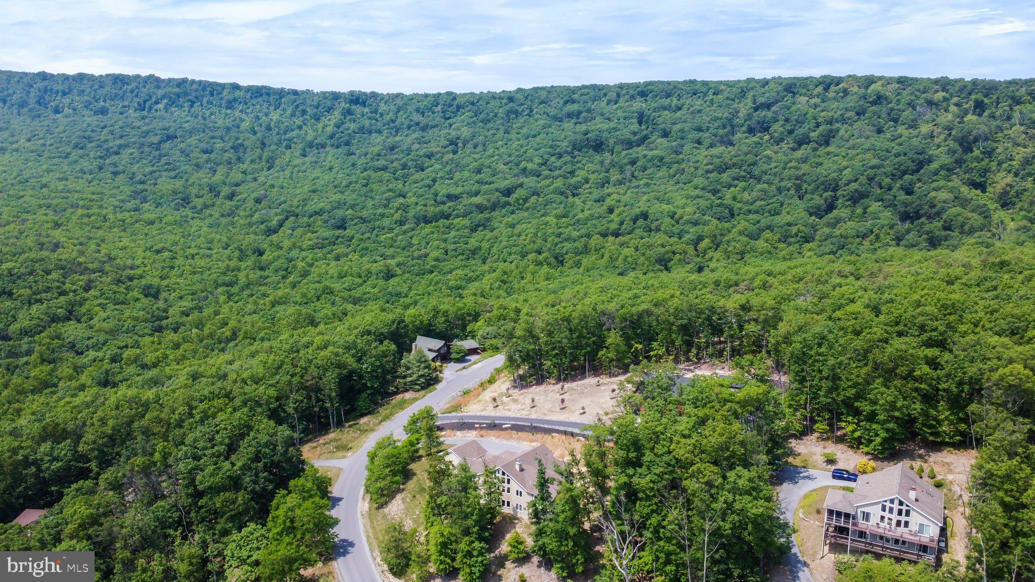 THE WOODS - Residential