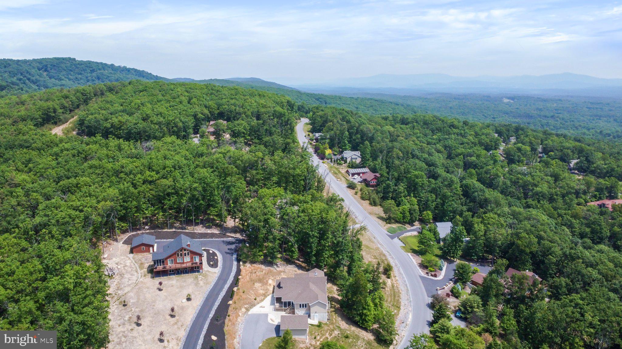 THE WOODS - Residential