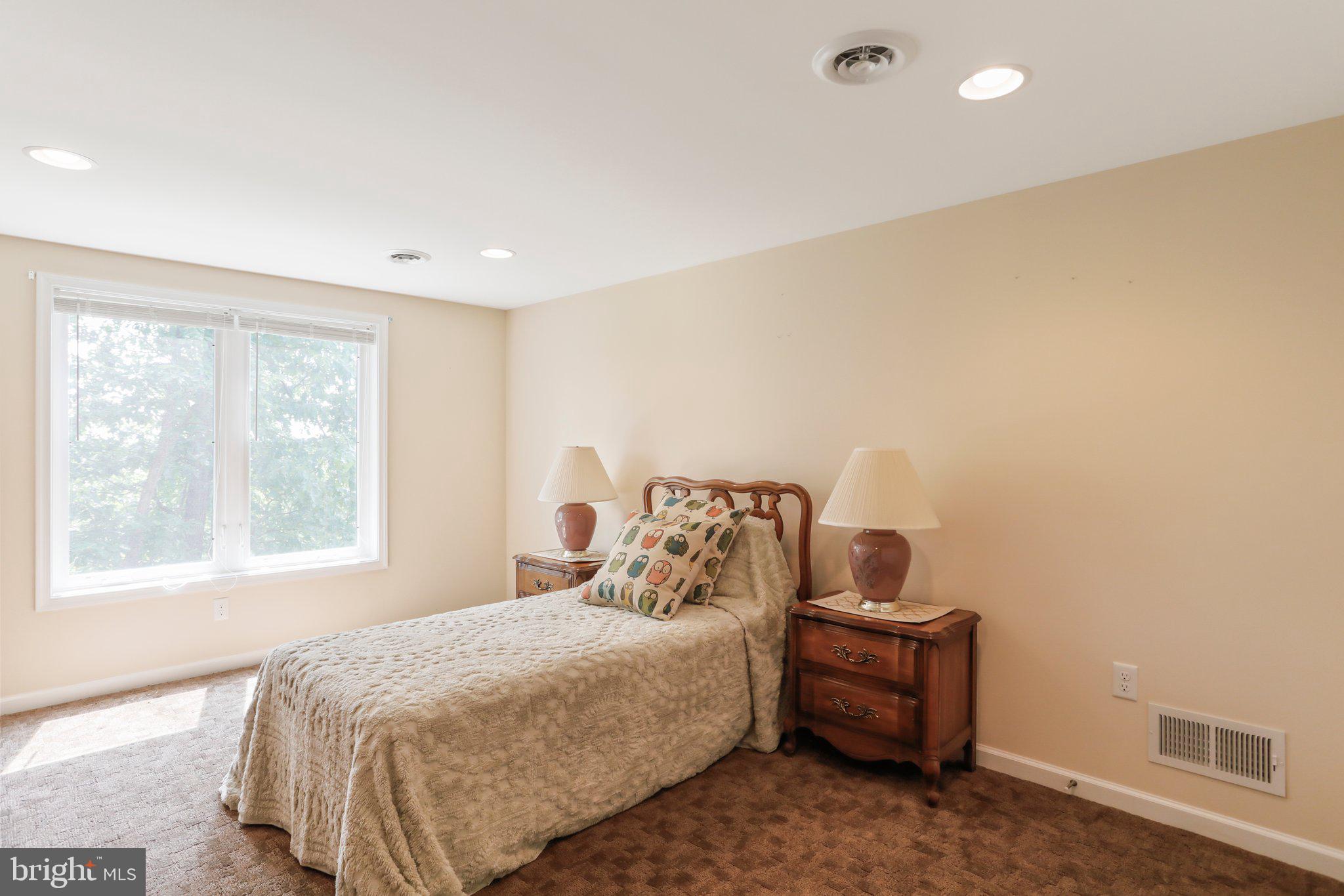 THE WOODS - Residential