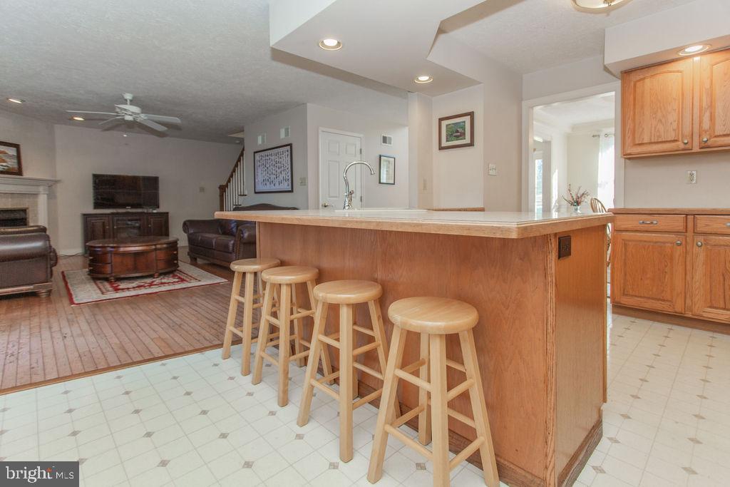 COUNTRY LANE - Residential