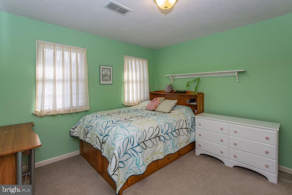 COUNTRY LANE - Residential