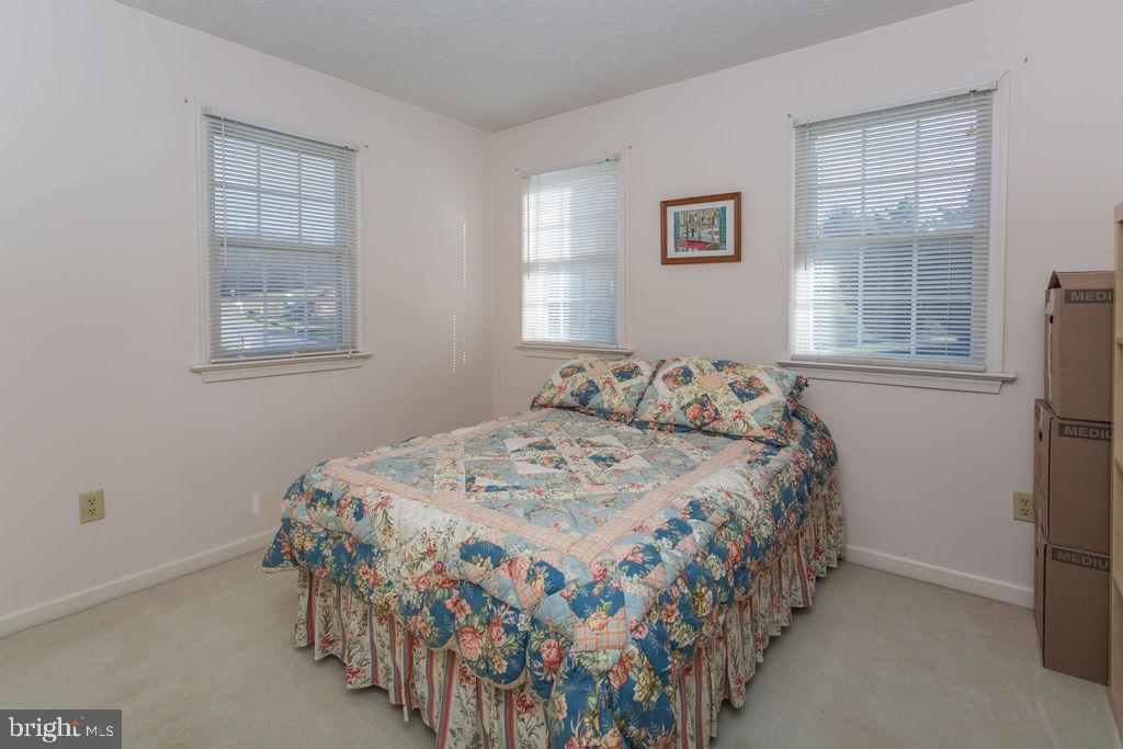 COUNTRY LANE - Residential