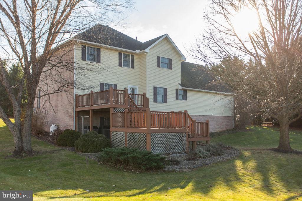 COUNTRY LANE - Residential