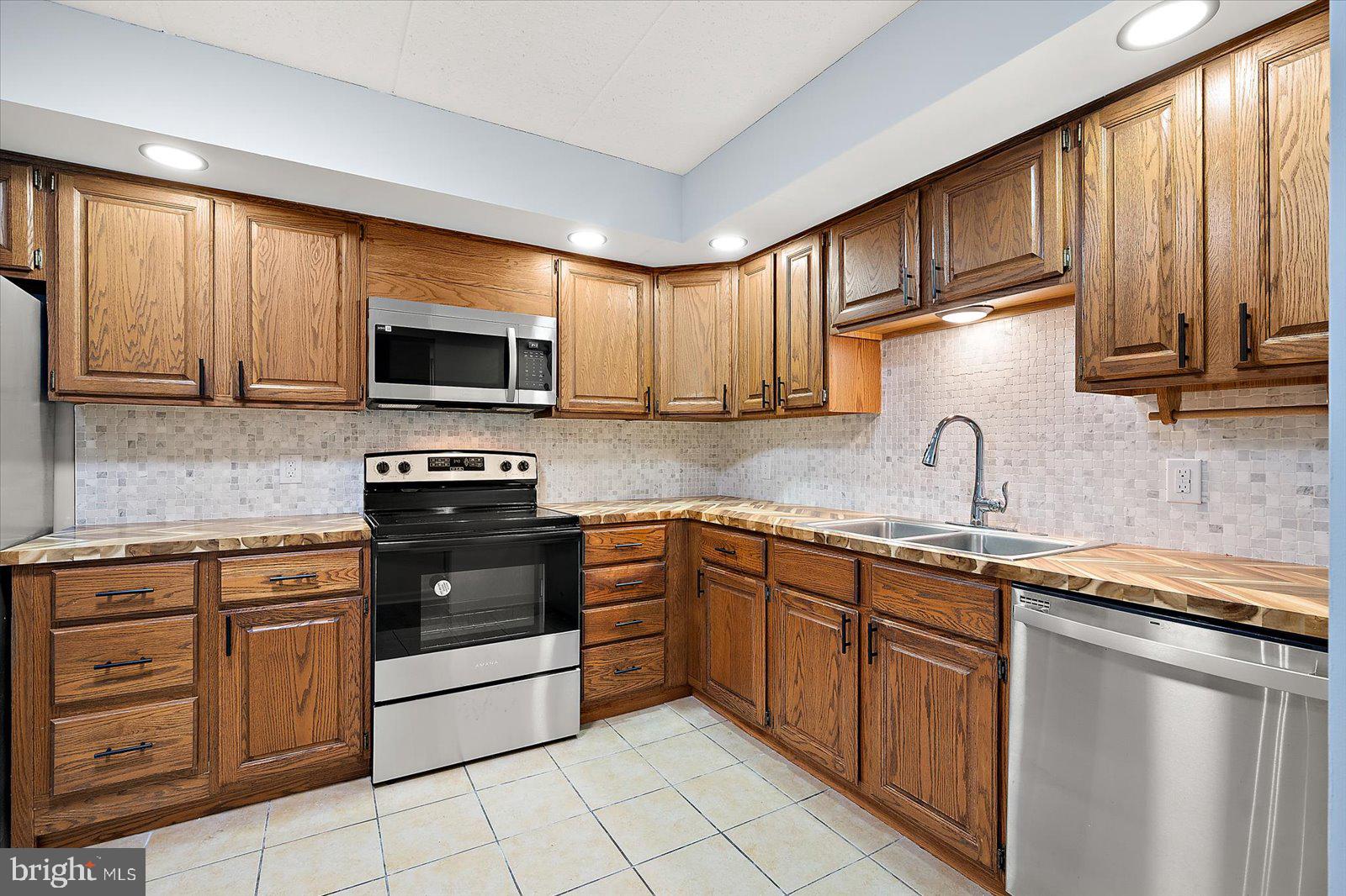 CANAL WOODS CM - Residential