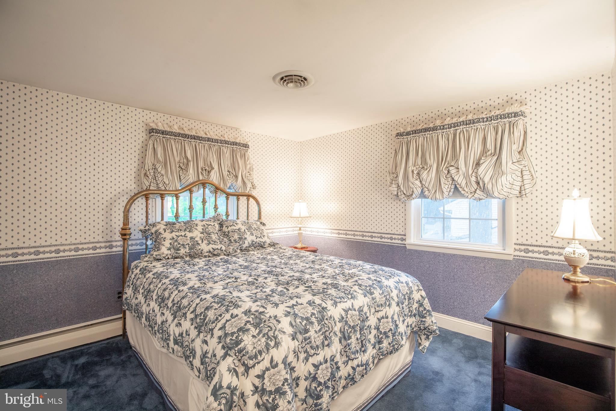 OAK HILL - Residential