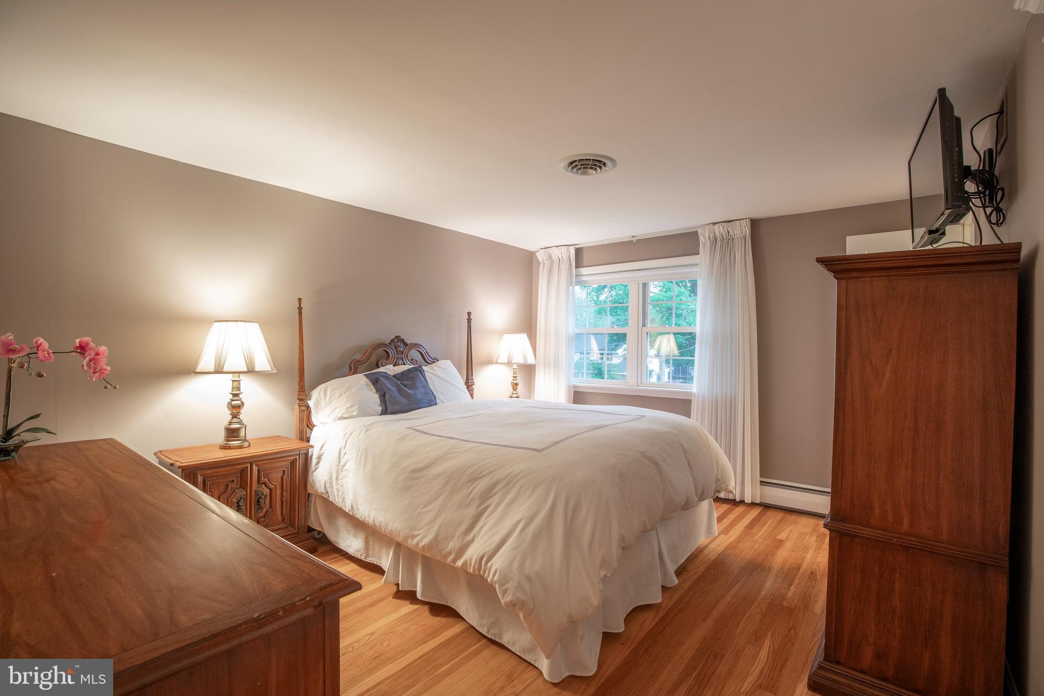 OAK HILL - Residential
