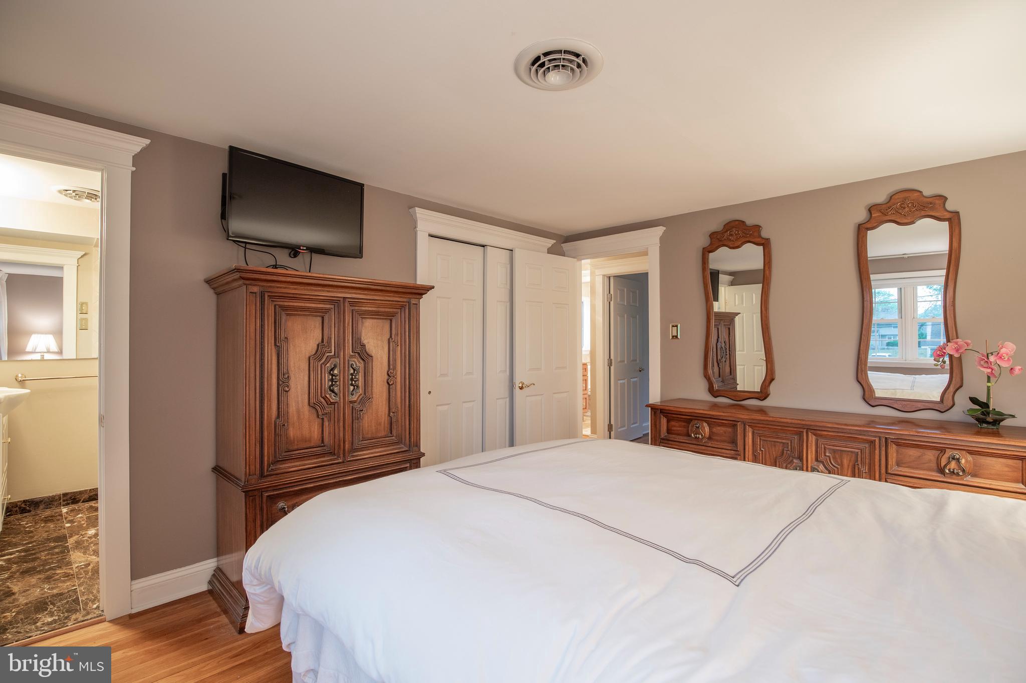 OAK HILL - Residential