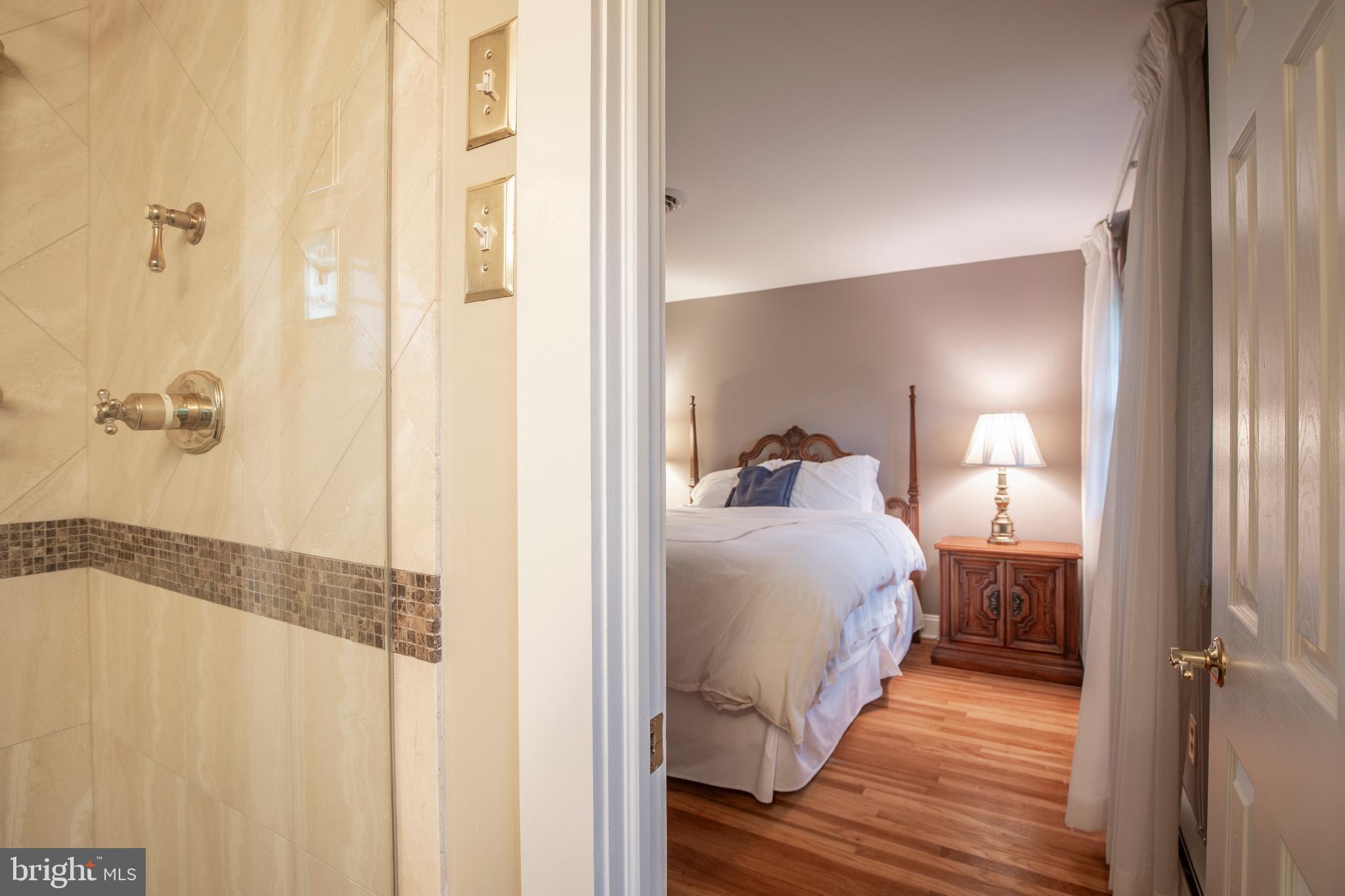 OAK HILL - Residential