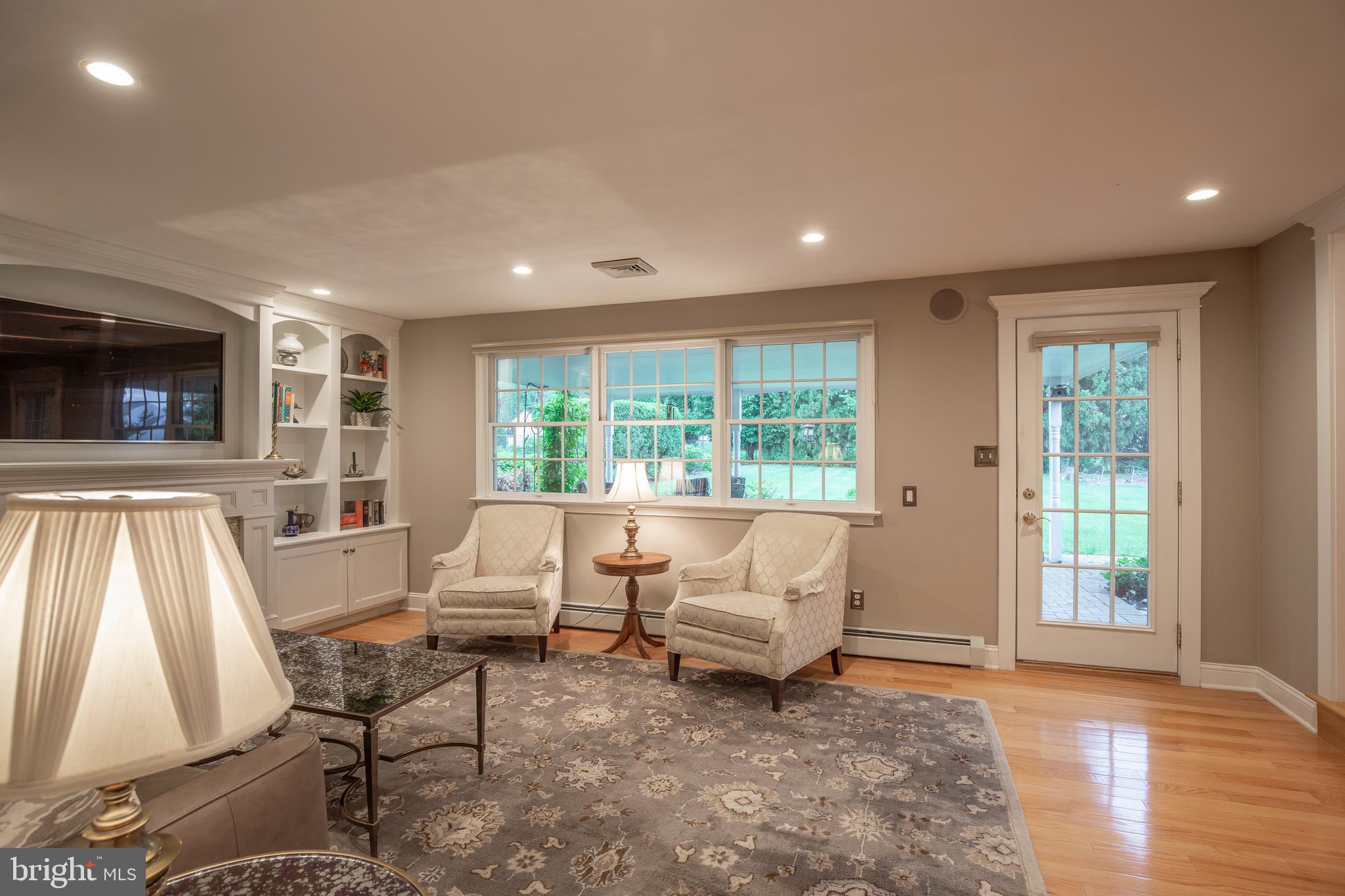 OAK HILL - Residential