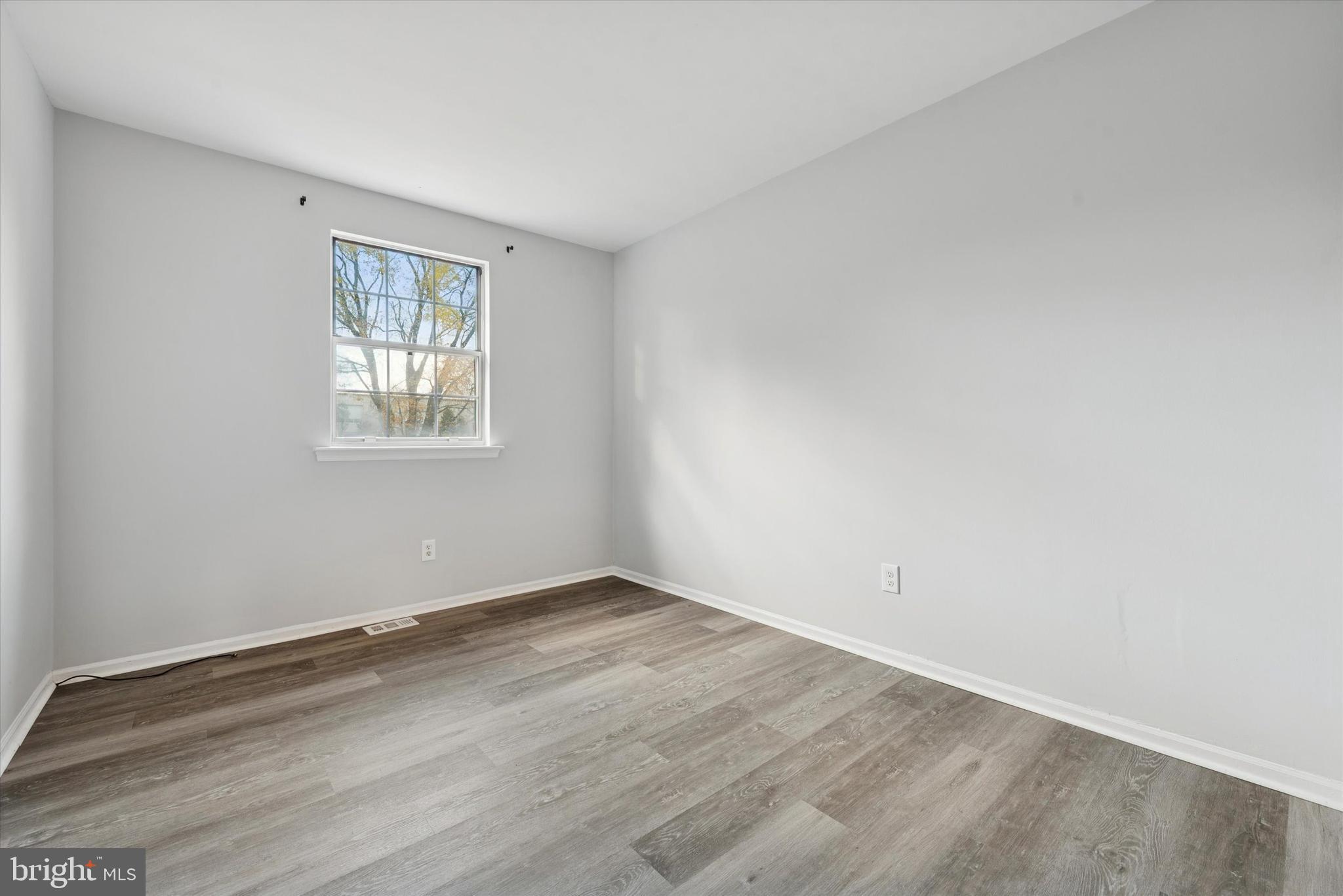 COVENTRY VILLAGE - Residential Lease