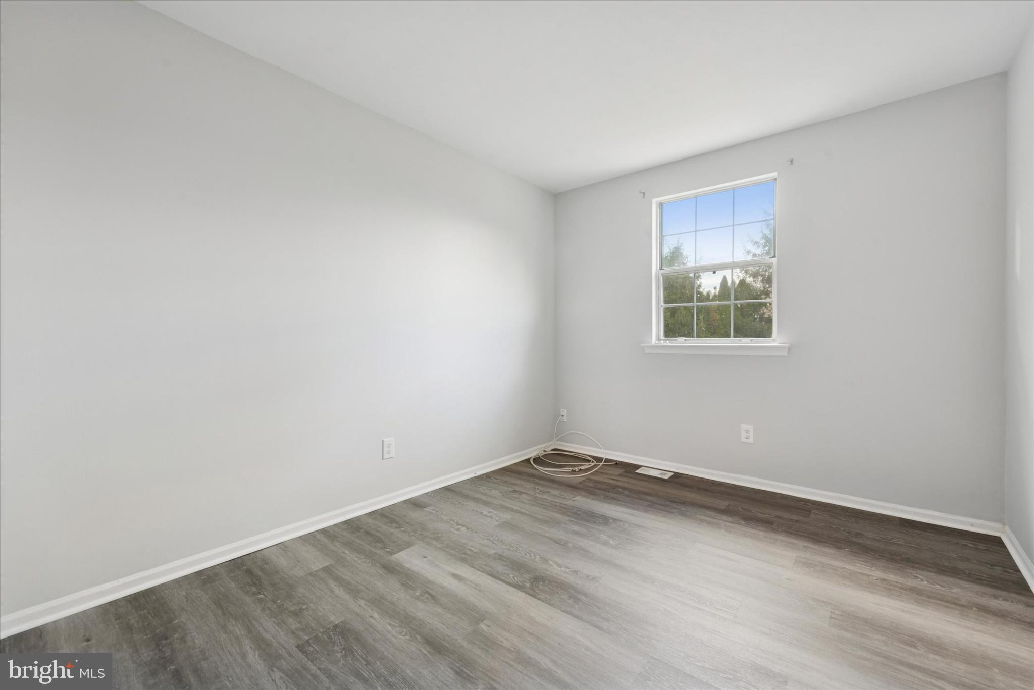 COVENTRY VILLAGE - Residential Lease