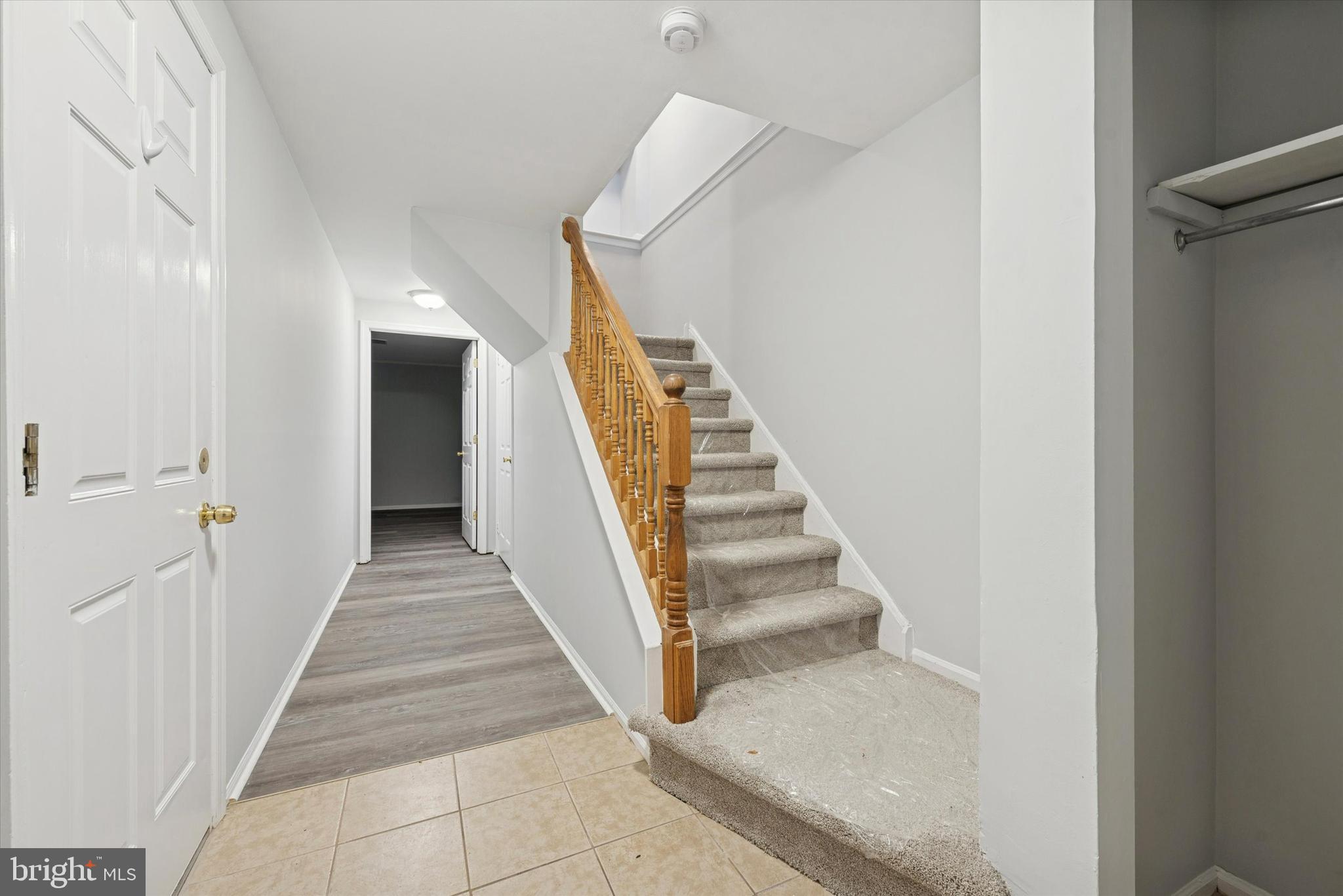 COVENTRY VILLAGE - Residential Lease