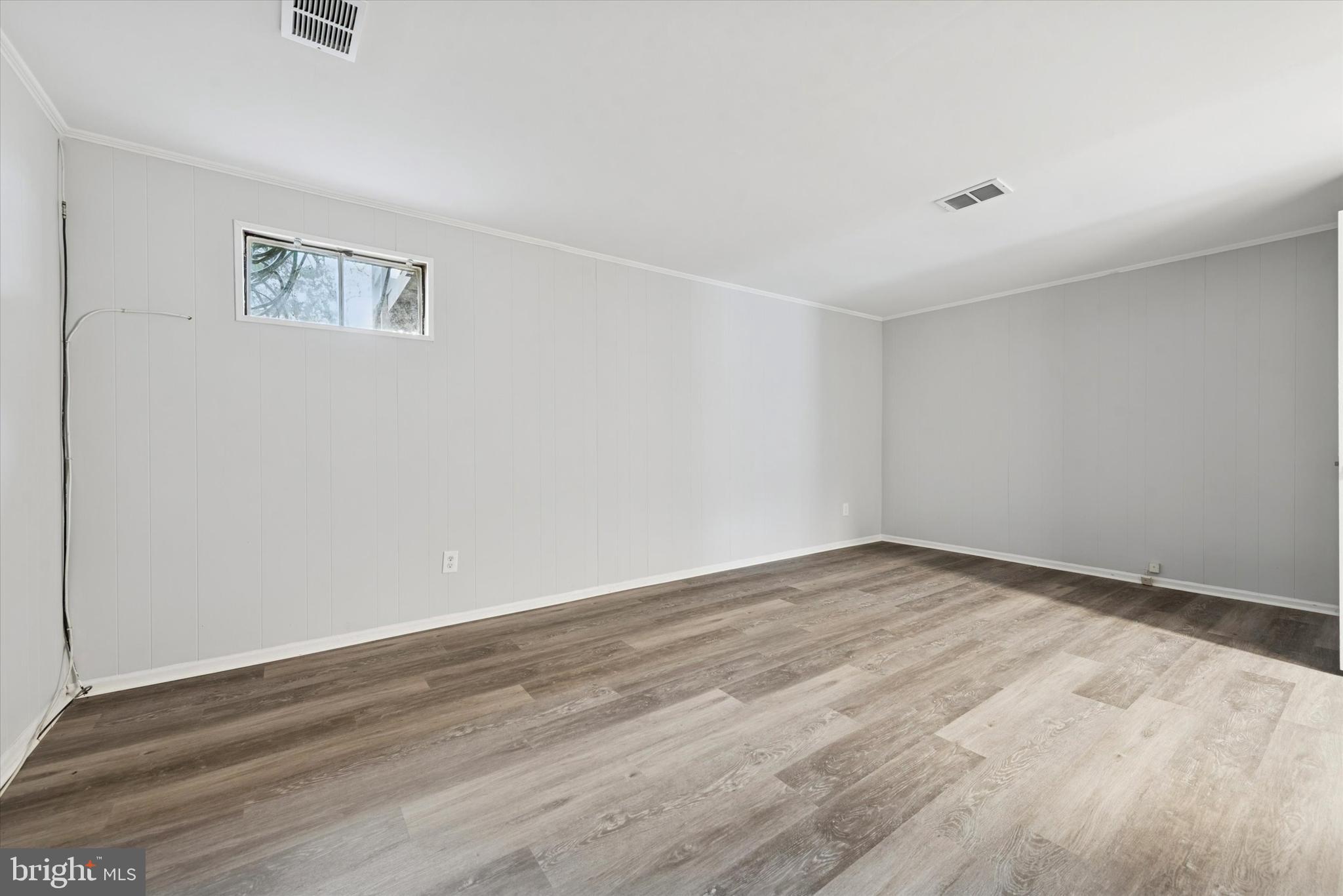 COVENTRY VILLAGE - Residential Lease