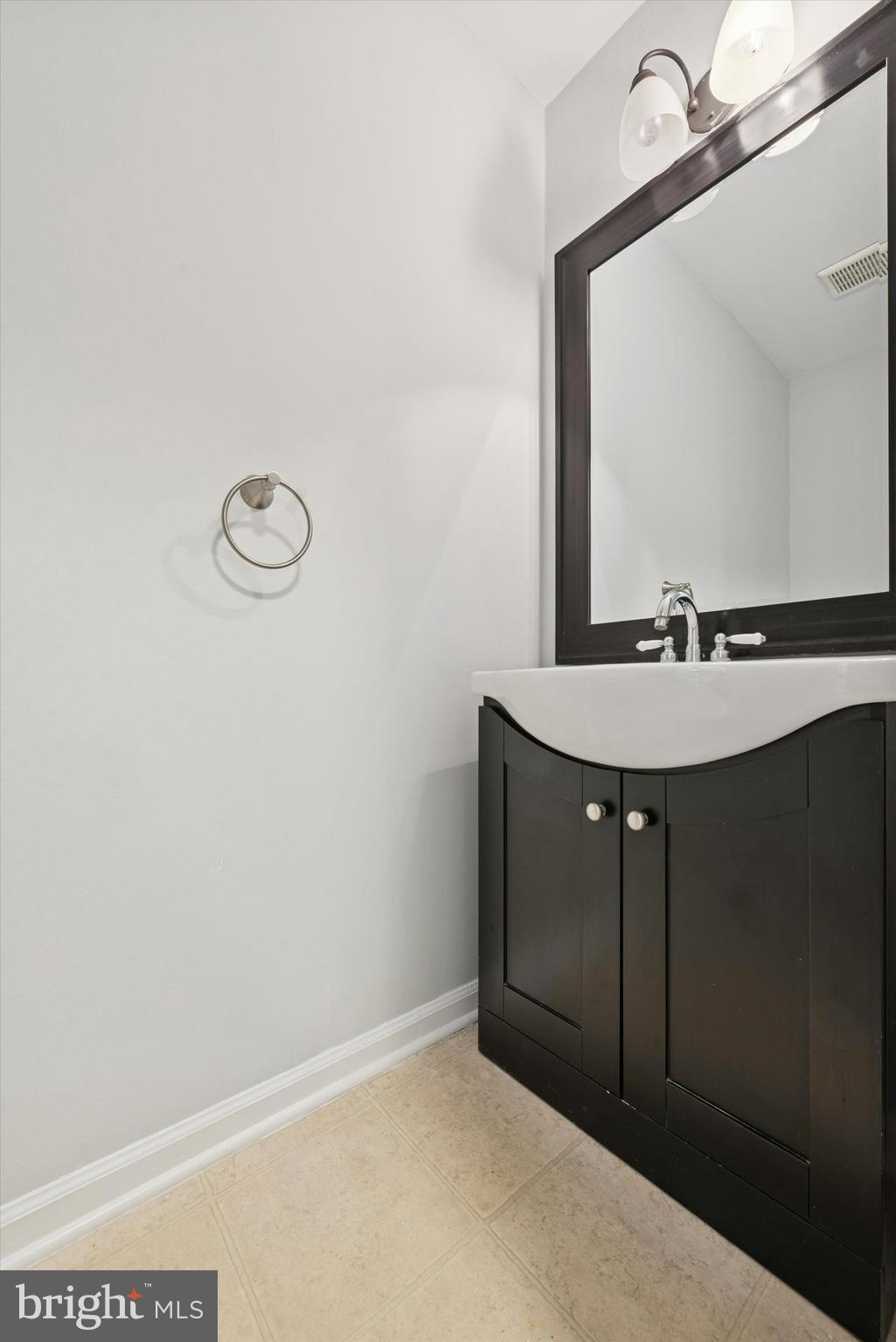 COVENTRY VILLAGE - Residential Lease