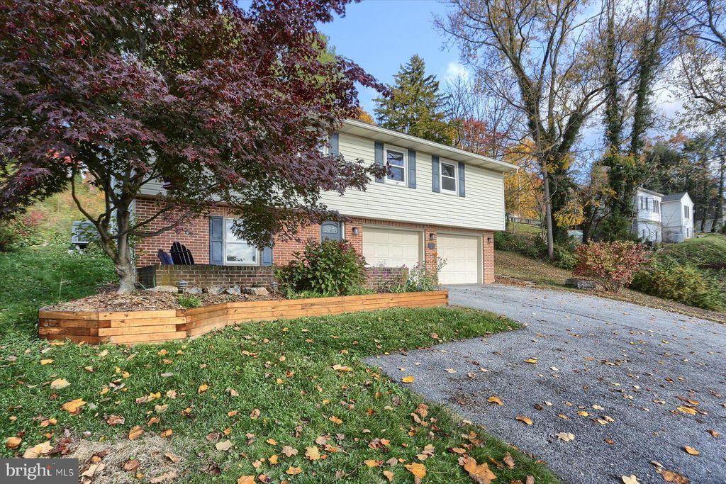Photo of 218 N Charlotte Street, Manheim, PA 17545 (MLS # PALA2043114)