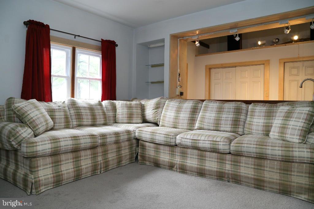 OYSTER POINT - Residential