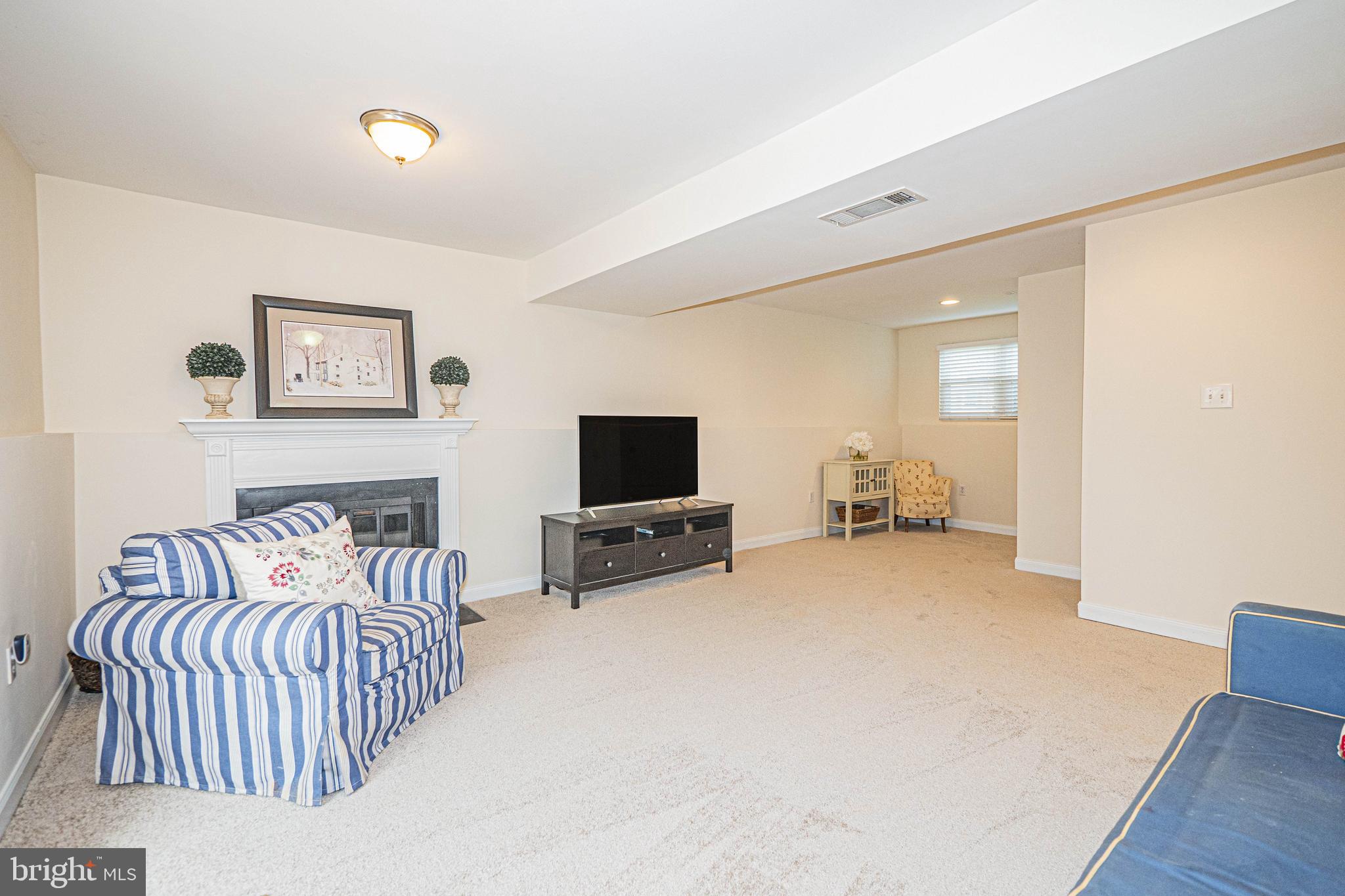 HUNTERS WOODS - Residential