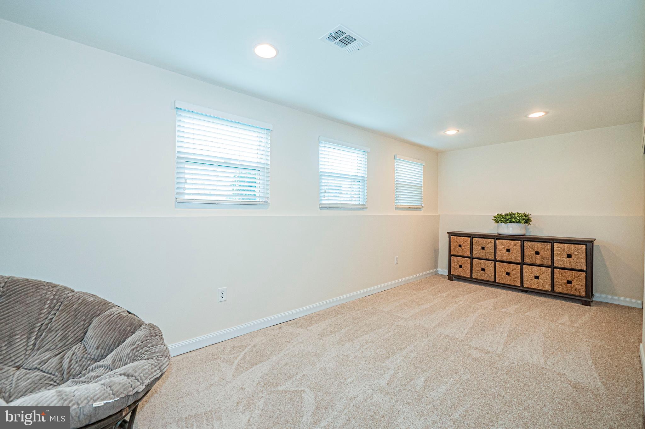 HUNTERS WOODS - Residential