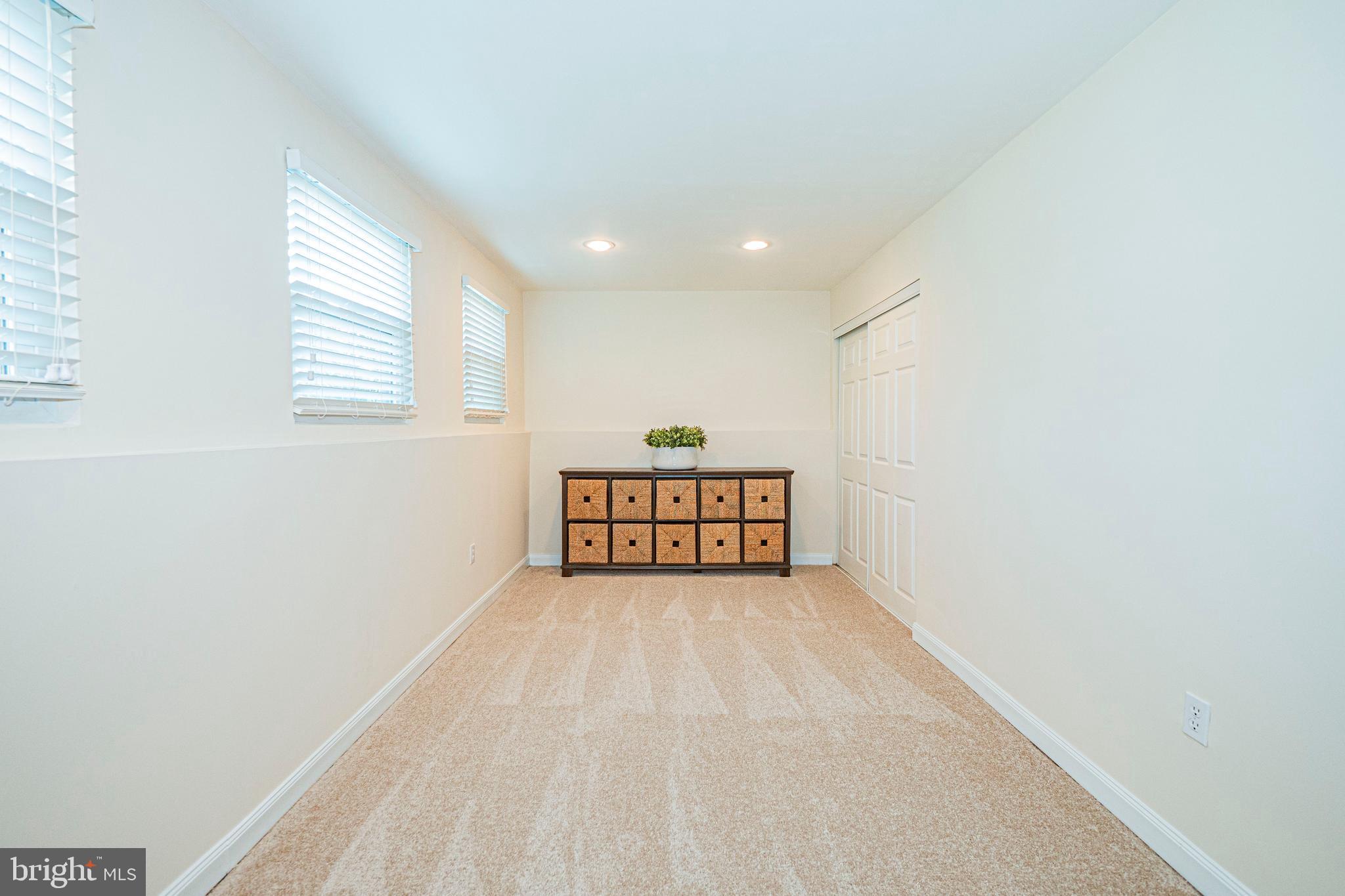 HUNTERS WOODS - Residential