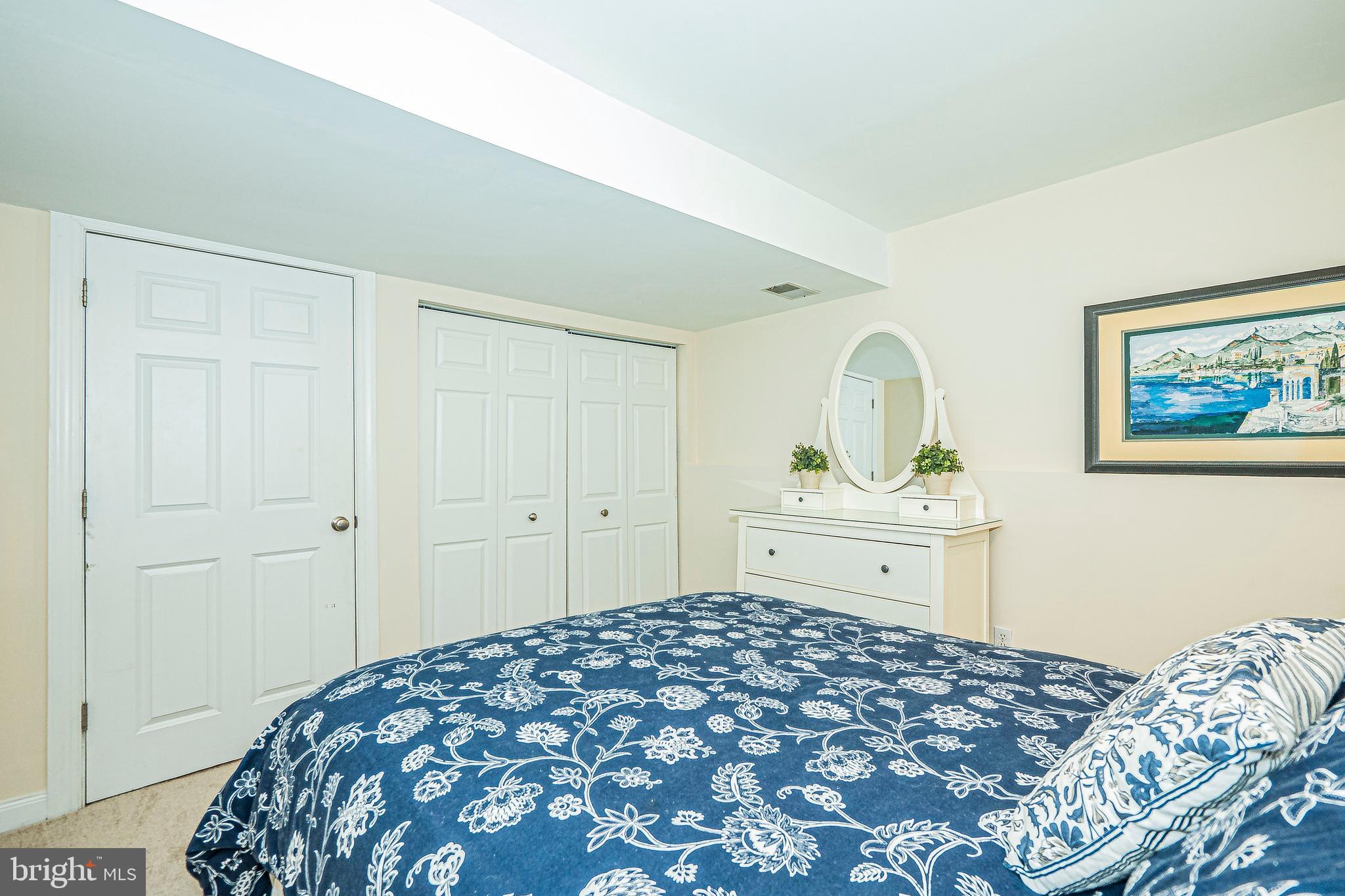 HUNTERS WOODS - Residential