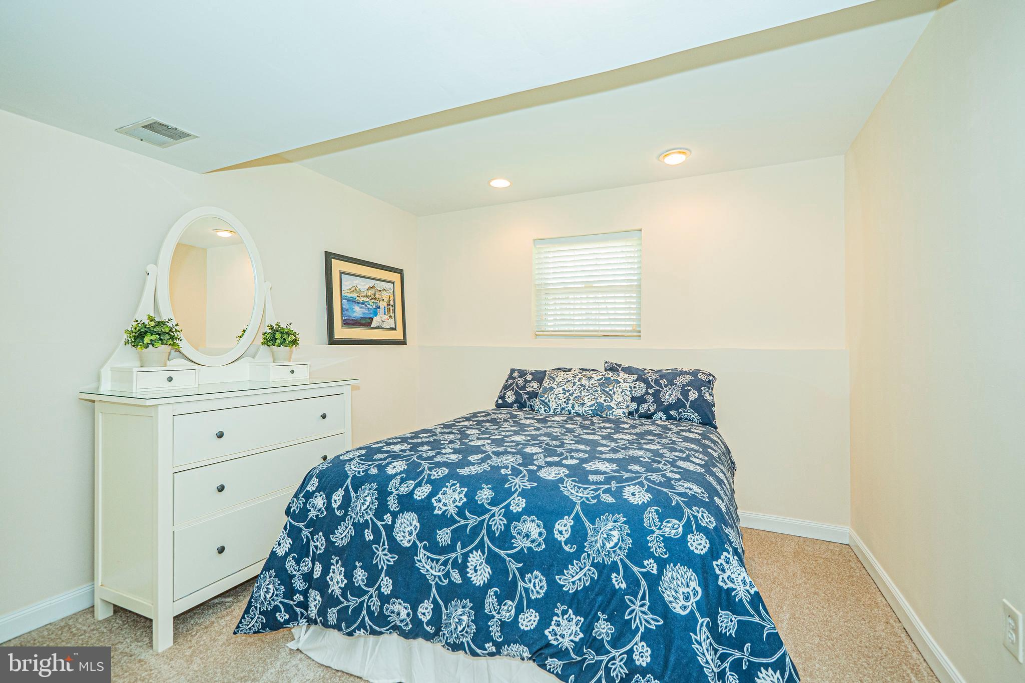 HUNTERS WOODS - Residential