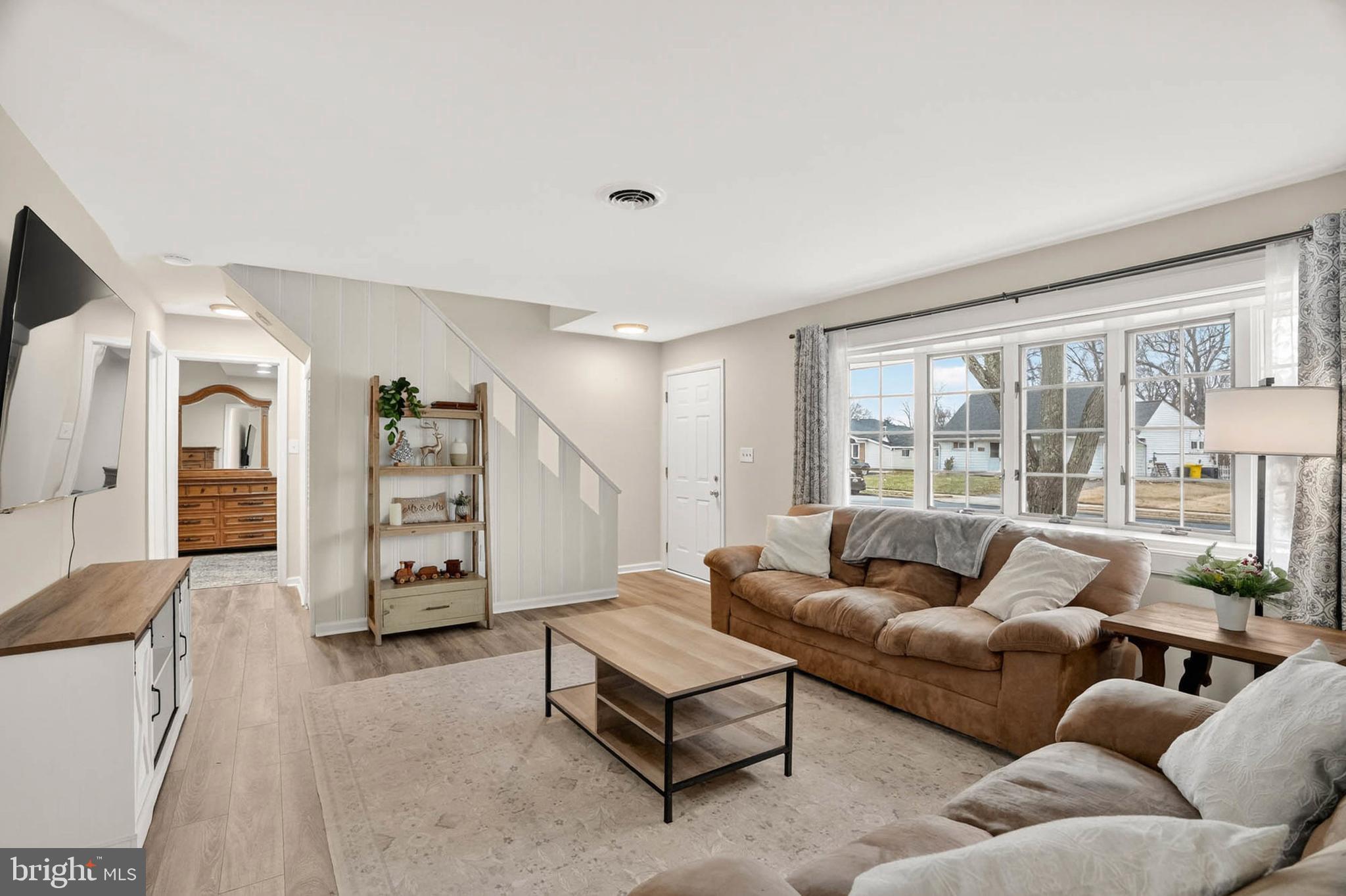 11 COUNTRY CLUB DRIVE