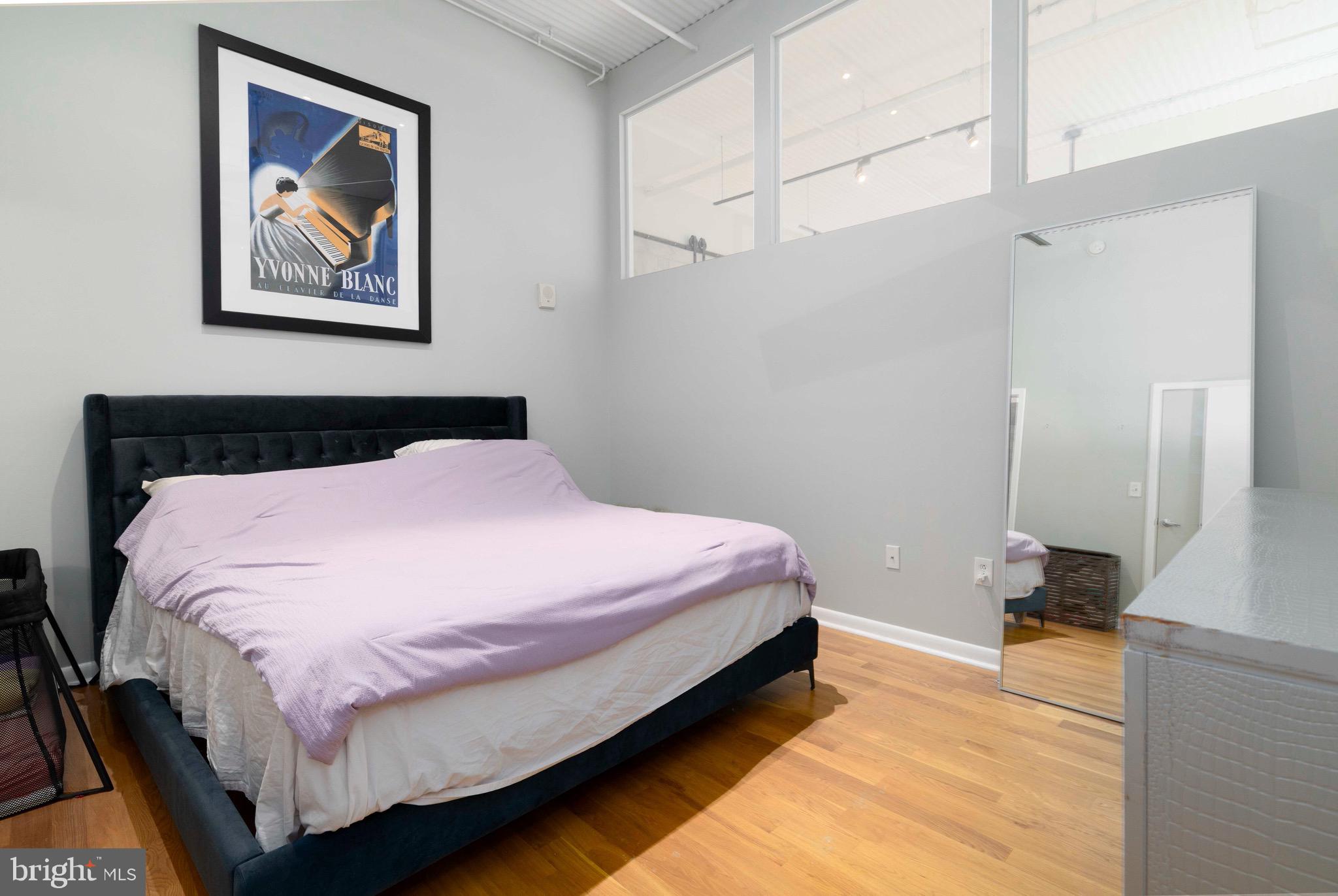 LOGAN SQUARE - Residential Lease