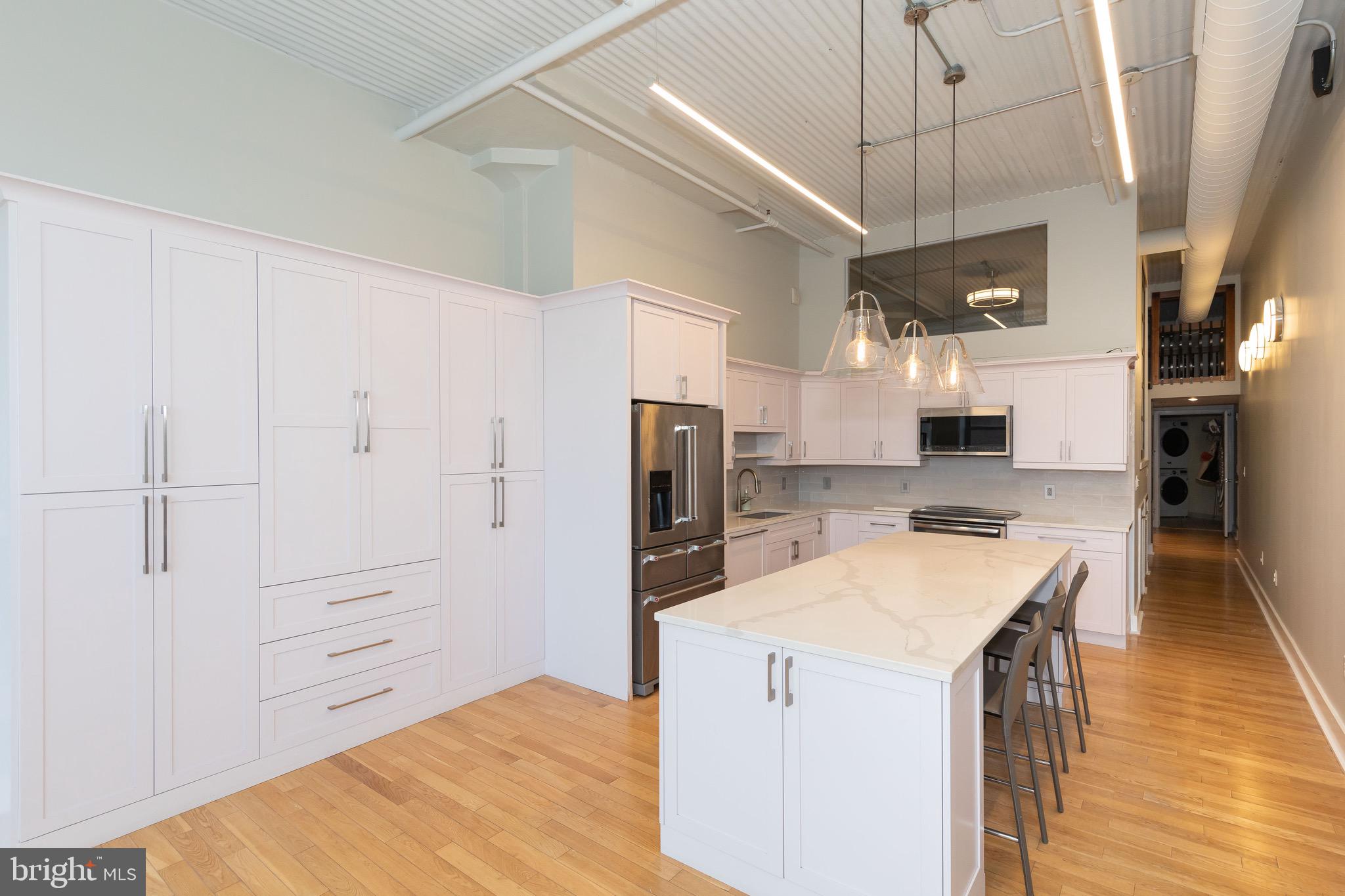 LOGAN SQUARE - Residential Lease