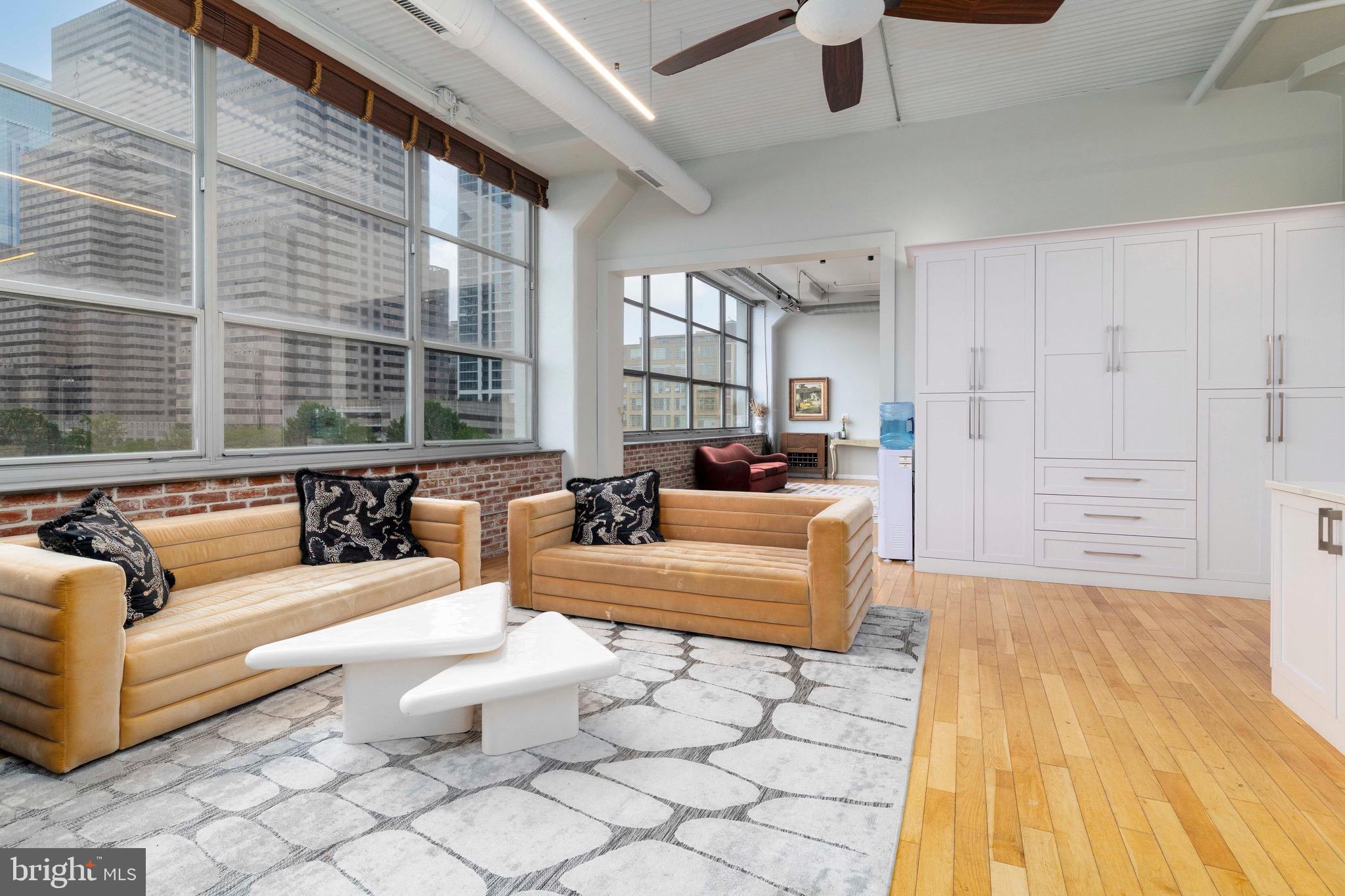 LOGAN SQUARE - Residential Lease