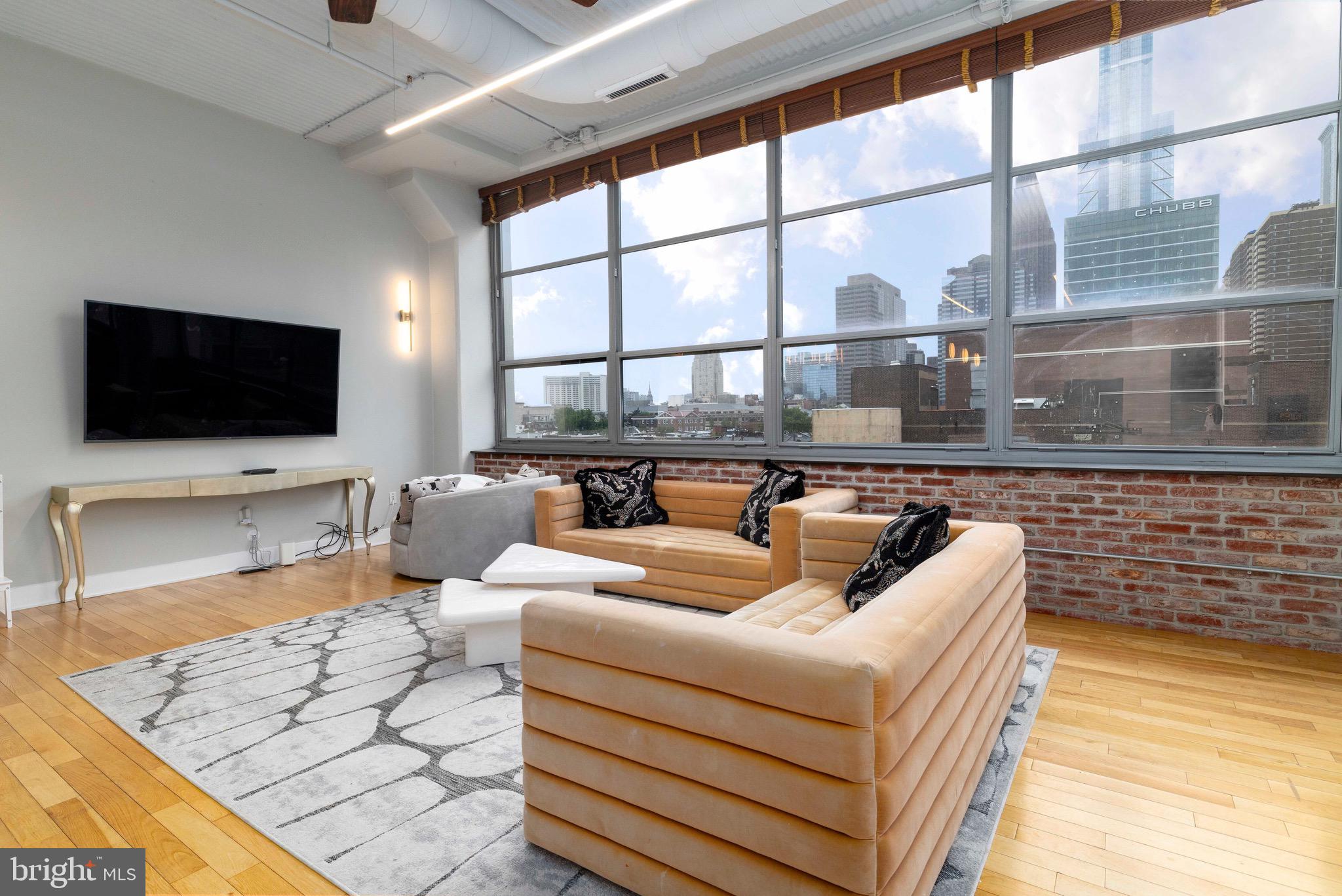 LOGAN SQUARE - Residential Lease