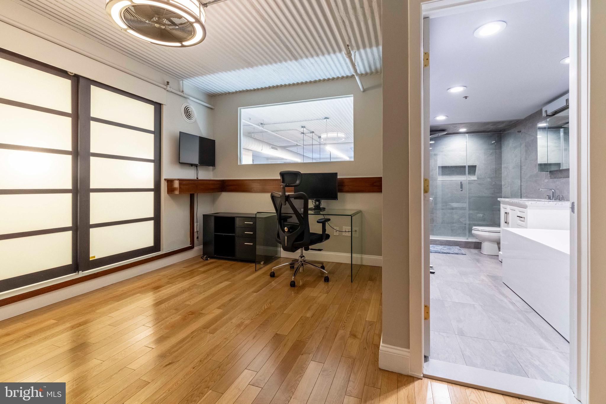 LOGAN SQUARE - Residential Lease