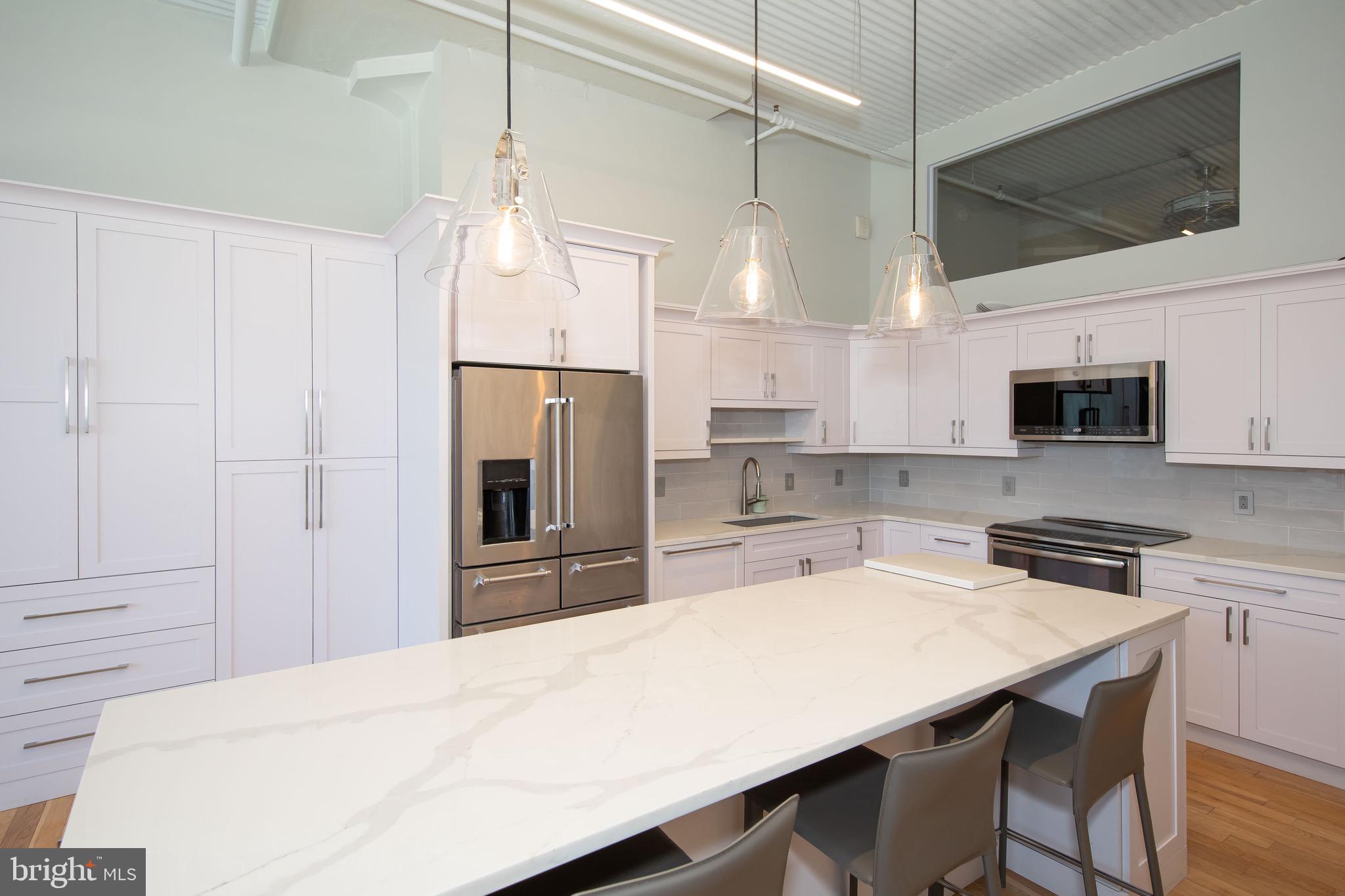 LOGAN SQUARE - Residential Lease